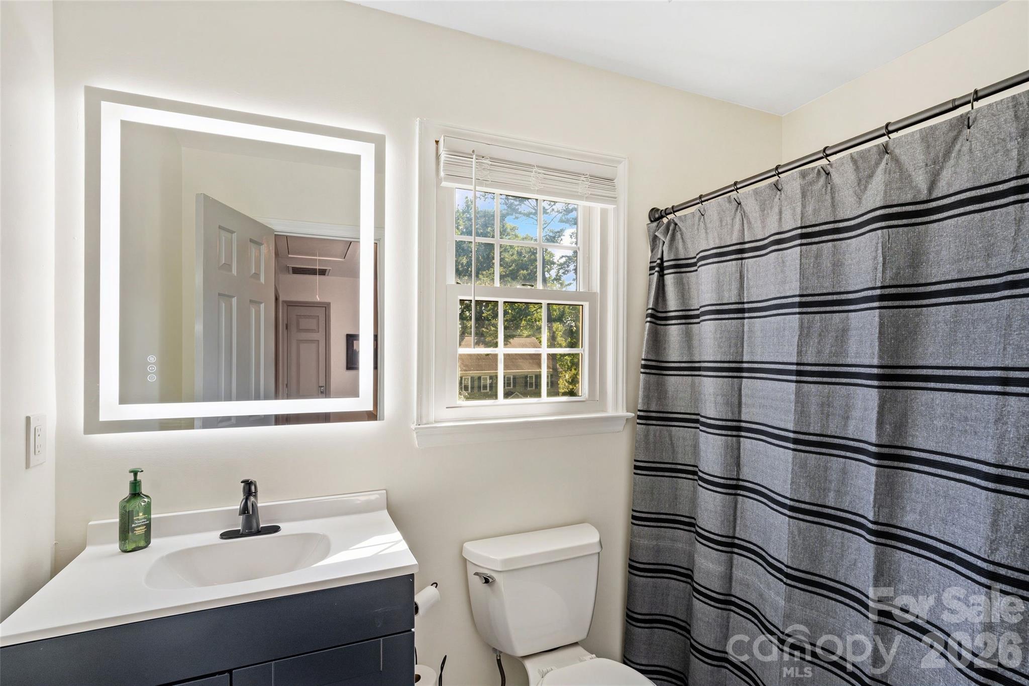 Secondary Full-Bath - 2010 Glendalough Lane, Matthews