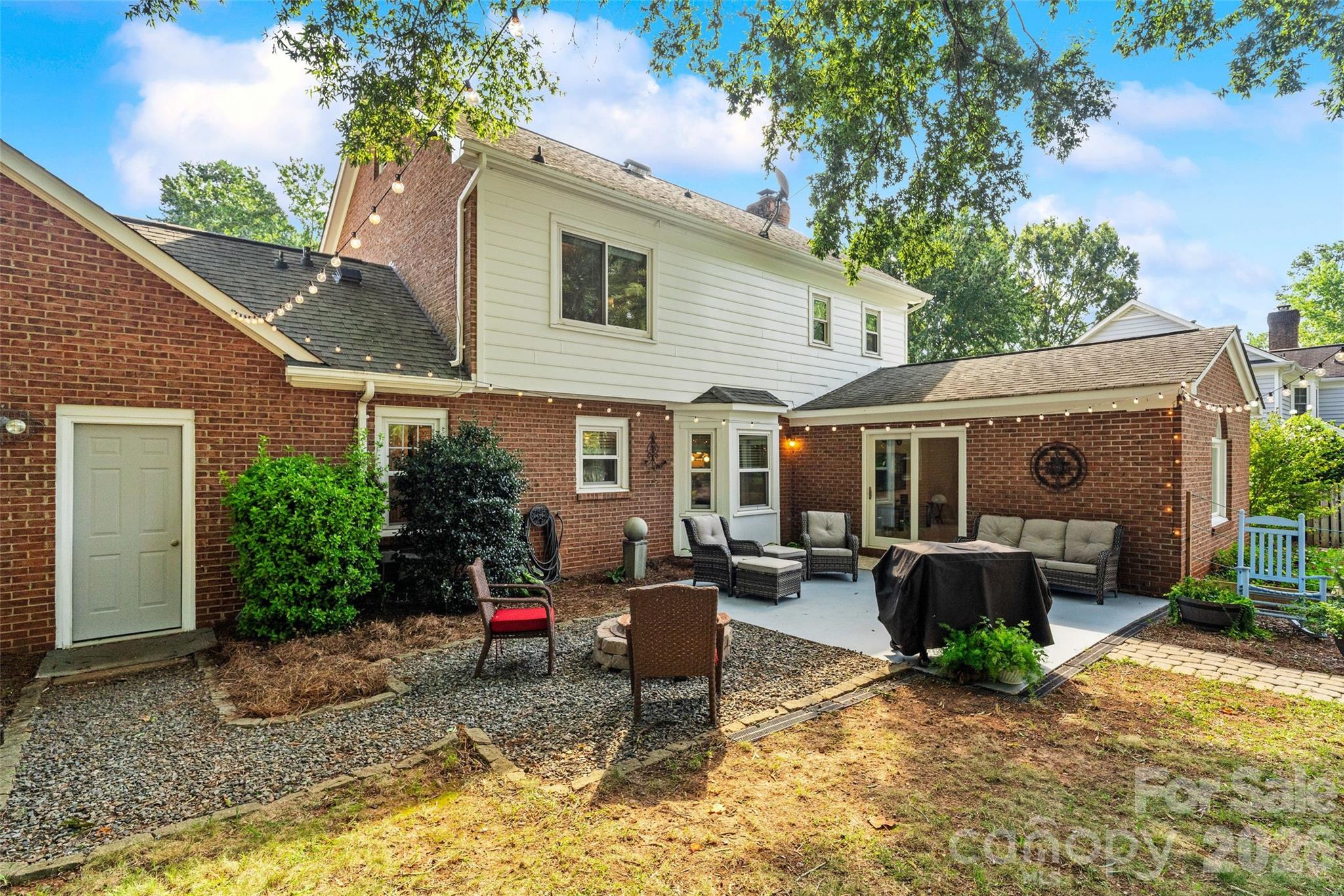 Fire pit/Patio - 2010 Glendalough Lane, Matthews