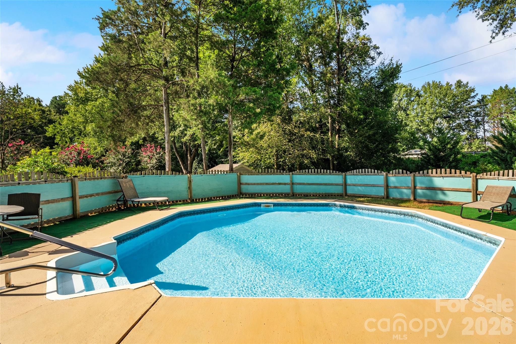 In-Ground Pool - 2010 Glendalough Lane, Matthews