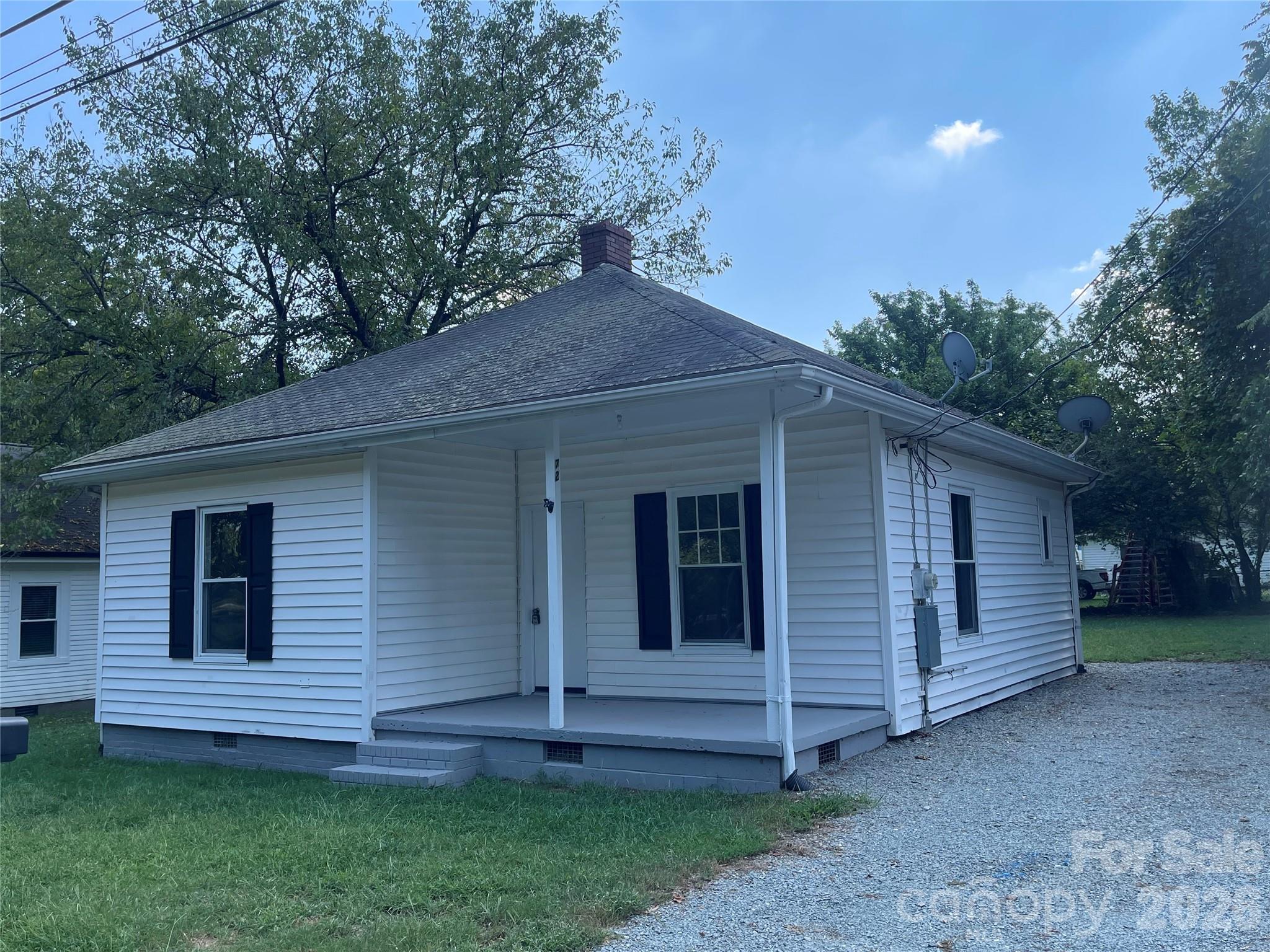 Single Family Residence at 72 Spencer Avenue, Mooresville, photo 2 of 12