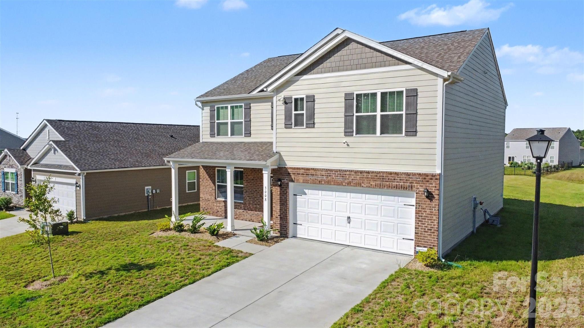 Single Family Residence at 3008 Sassafras Trail, Gastonia, photo 5 of 34