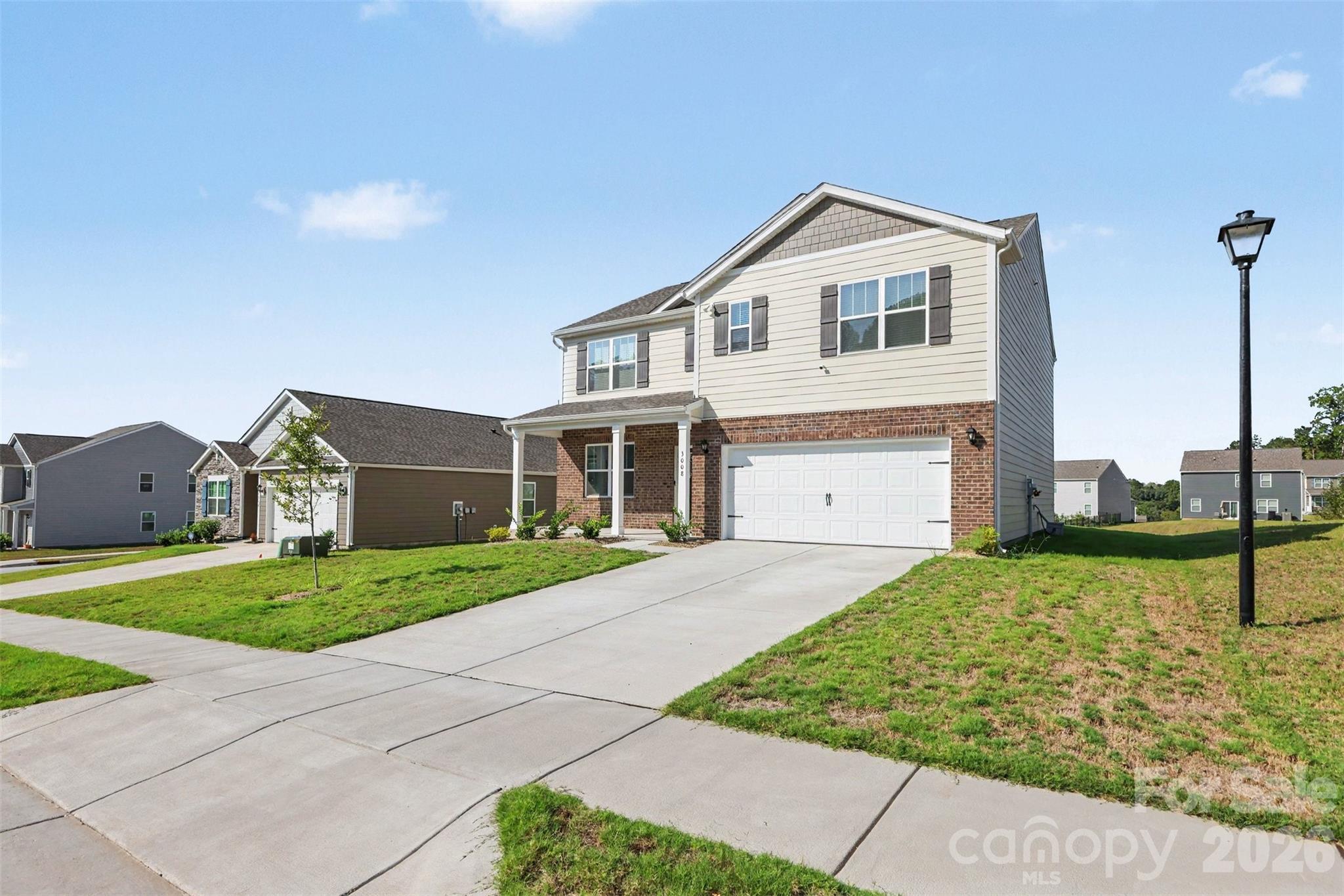 Single Family Residence at 3008 Sassafras Trail, Gastonia, photo 6 of 34
