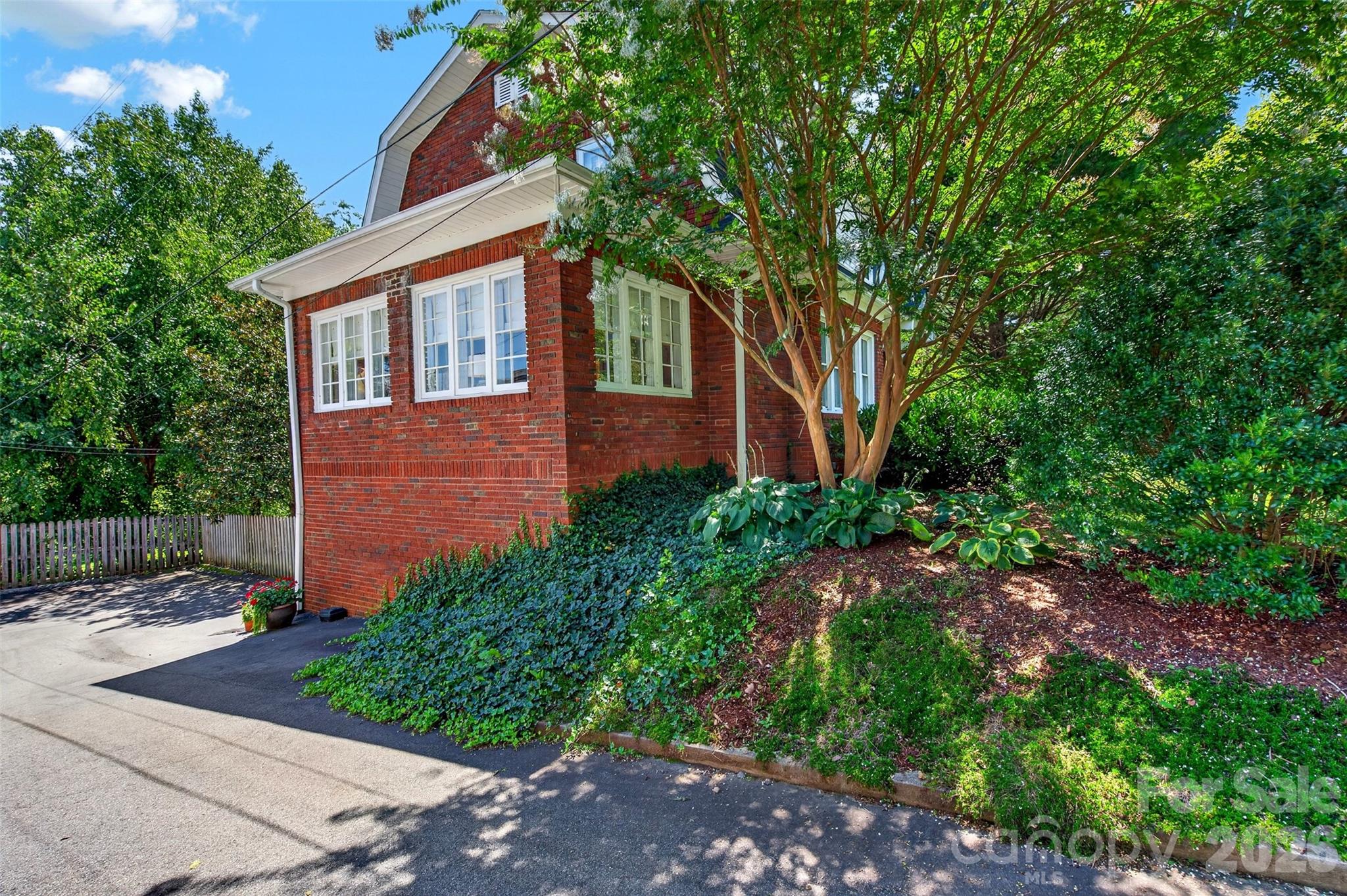 Single Family Residence at 36 Mount Vernon Circle, Asheville, photo 42 of 48