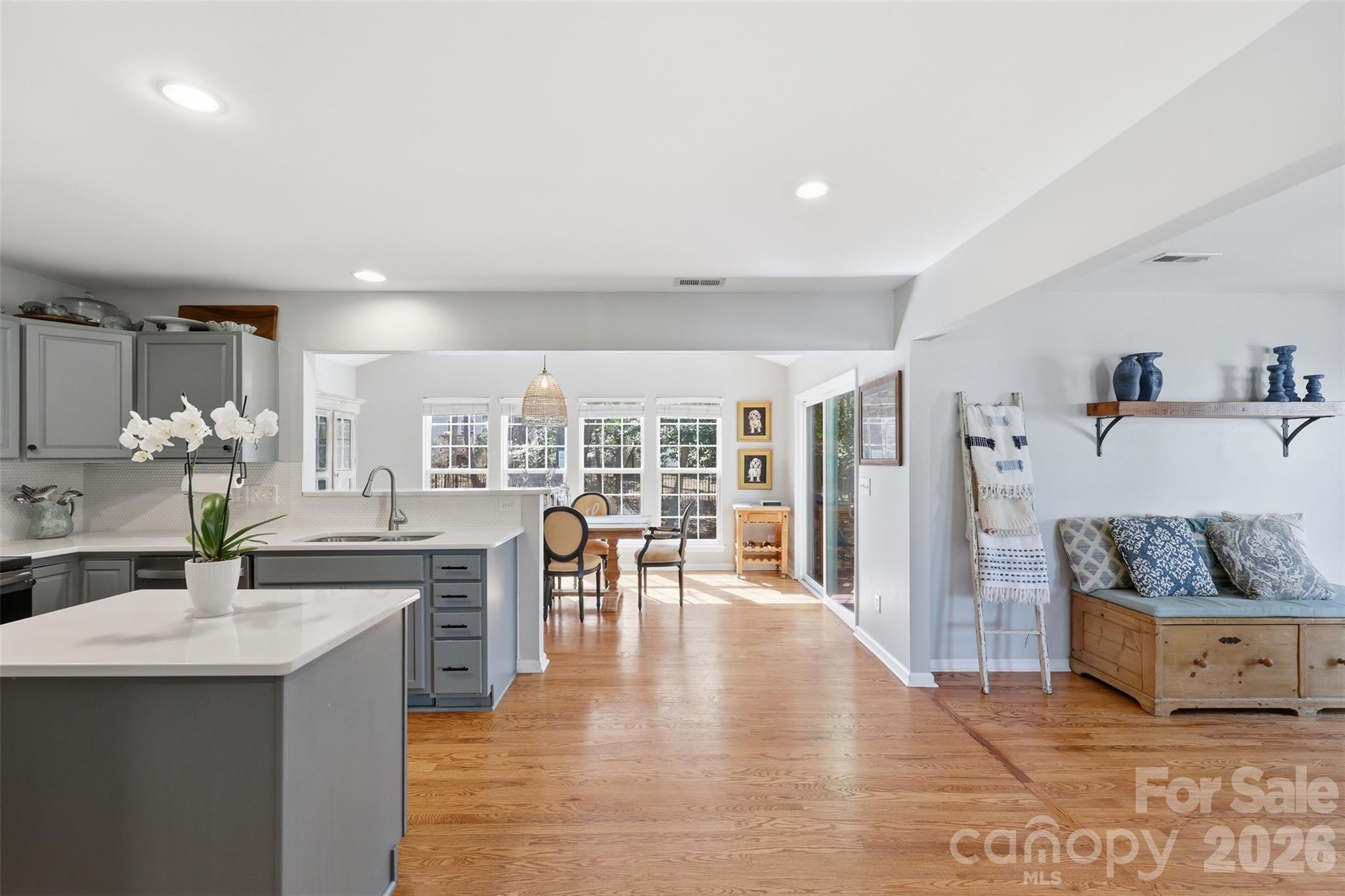 Open spacious kitchen with stainless steel appliances - 1210 Bridge Knot Court, Rock Hill