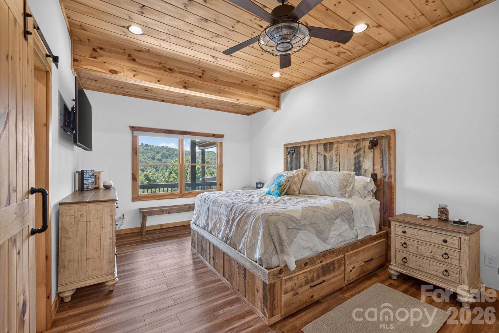 Single Family Residence at 147 Night Sky Drive, Nebo, photo 19 of 48