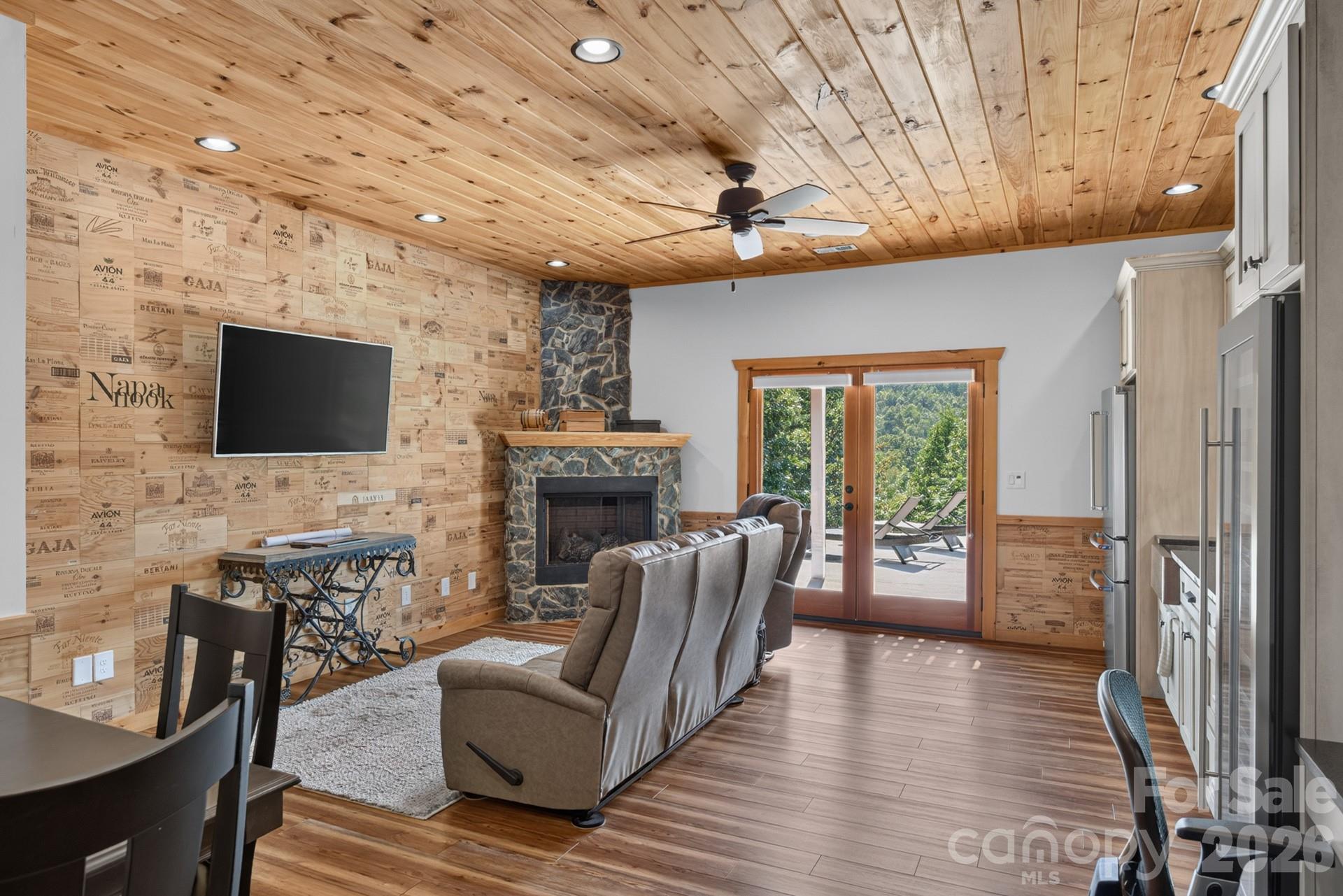 Single Family Residence at 147 Night Sky Drive, Nebo, photo 25 of 48
