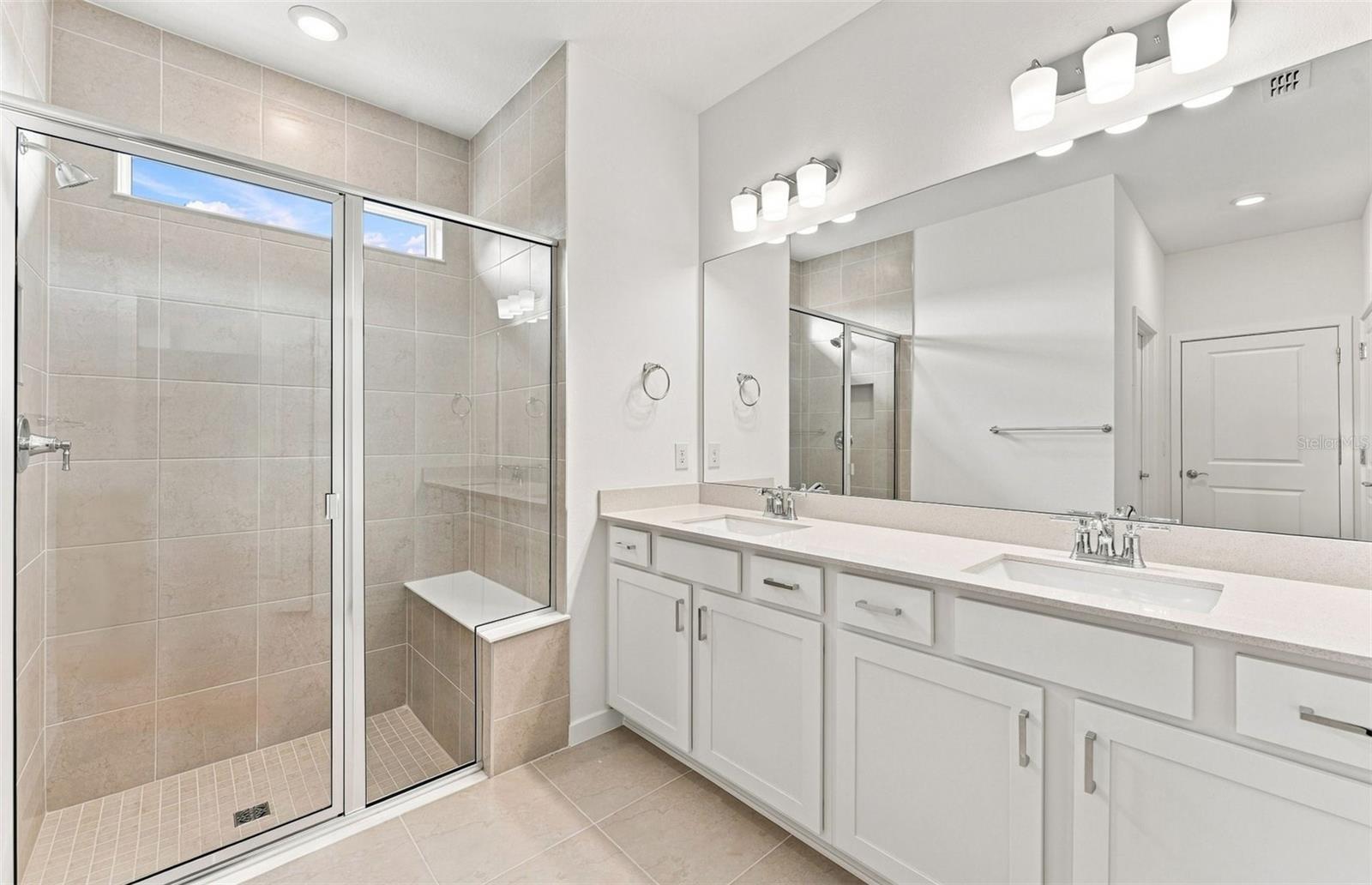 Owner's Bath w/Dual Sinks - 14753 SUNLIT CIR, PARRISH
