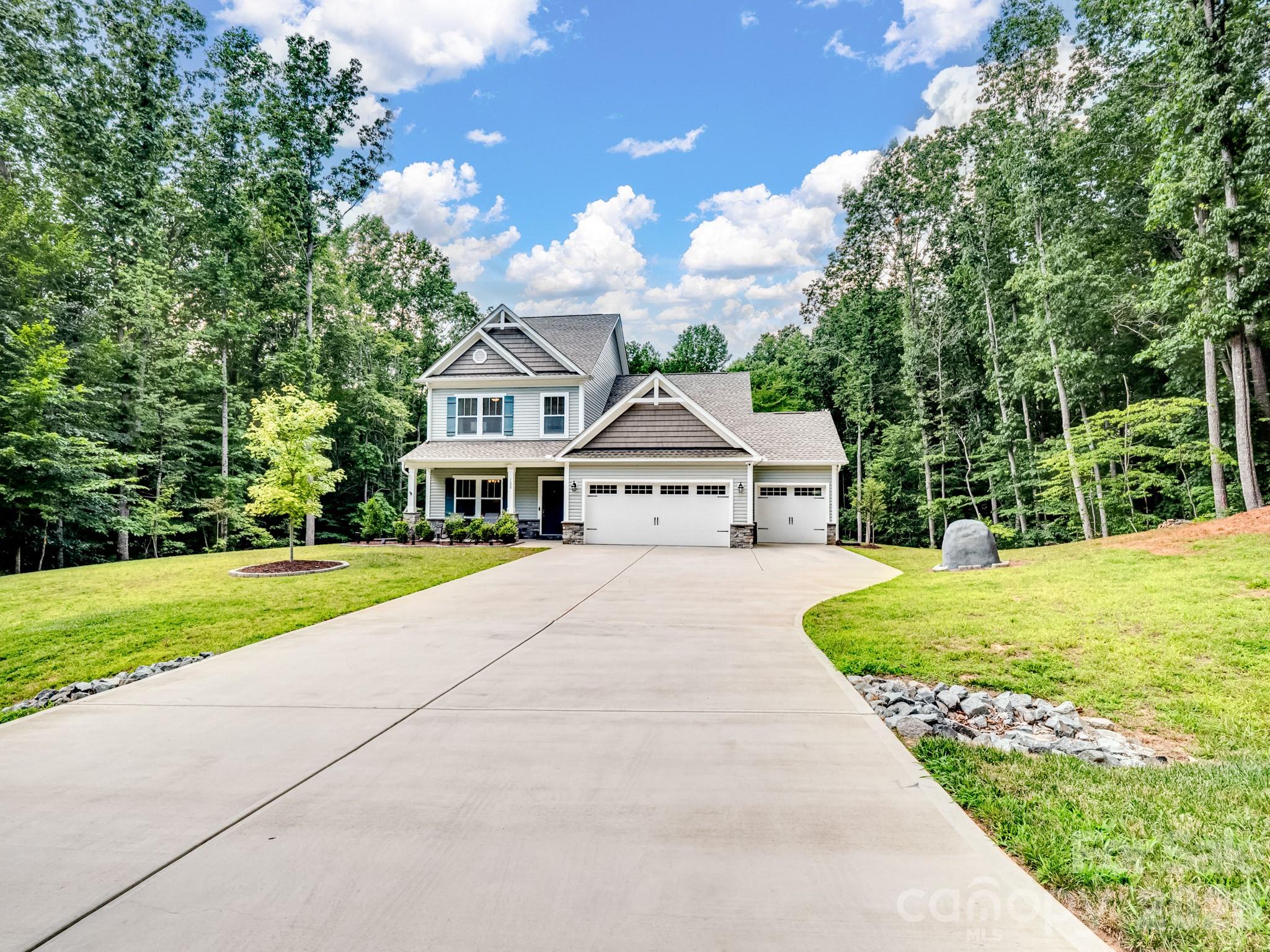 Single Family Residence at 128 S Harbor Watch Drive, Statesville, photo 36 of 48