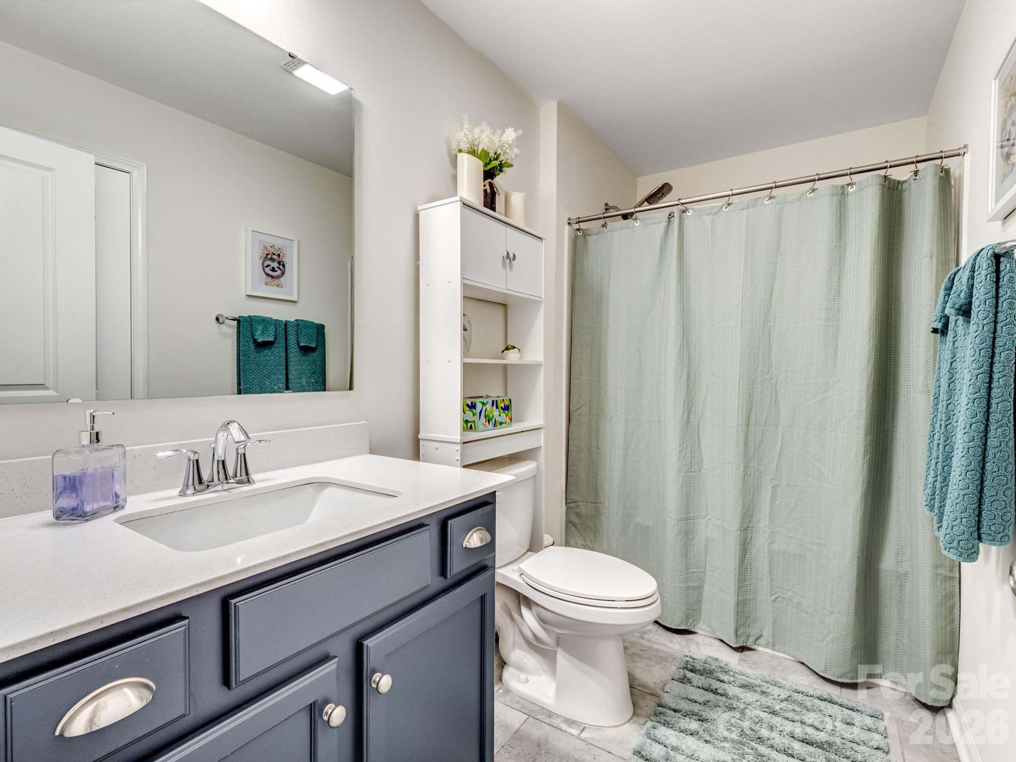 Single Family Residence at 128 S Harbor Watch Drive, Statesville, photo 27 of 48