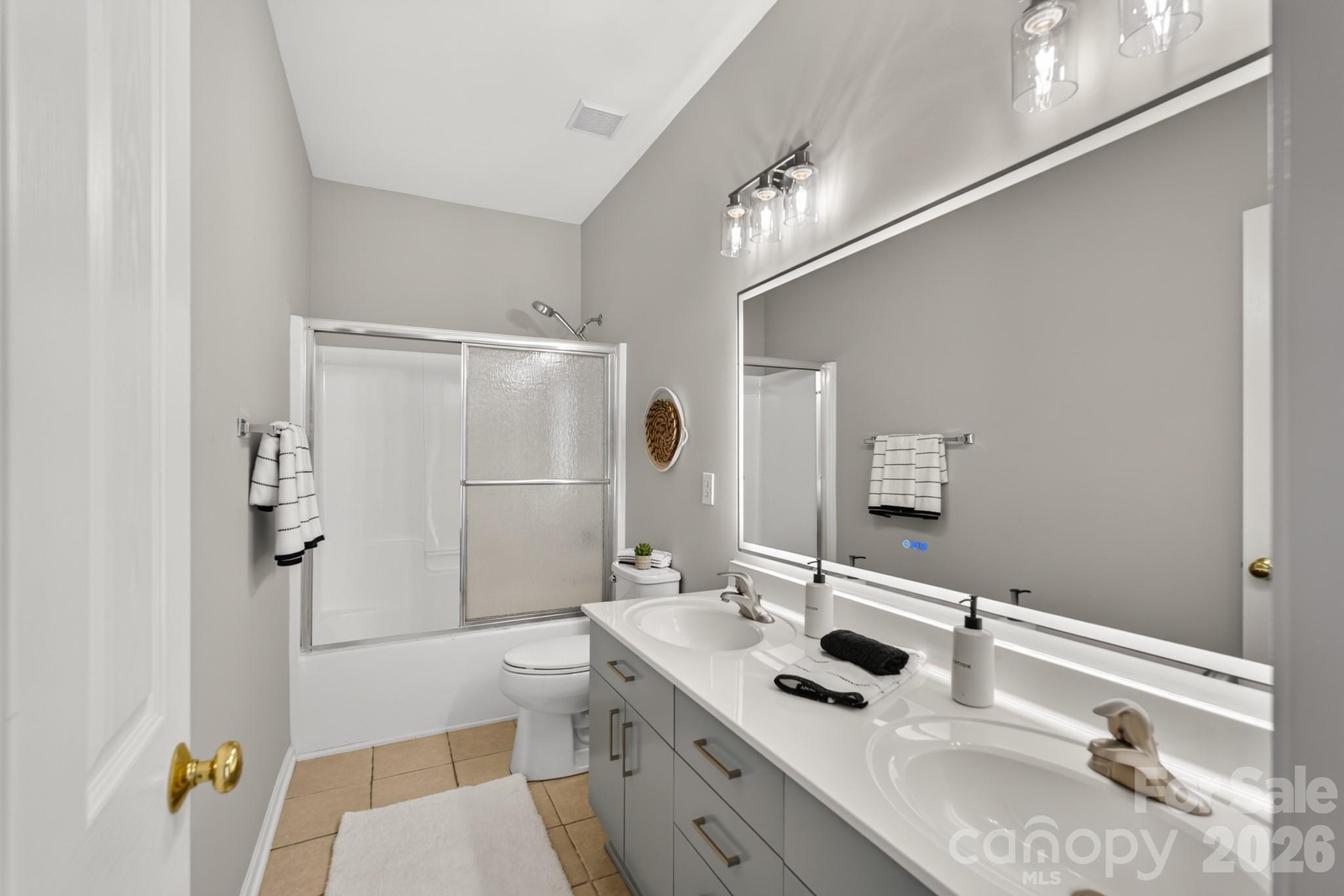 Single Family Residence at 15611 Prescott Hill Avenue, Charlotte, photo 28 of 38