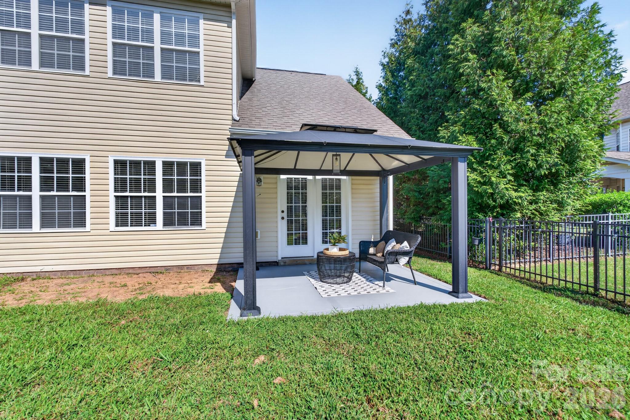 Single Family Residence at 15611 Prescott Hill Avenue, Charlotte, photo 35 of 38