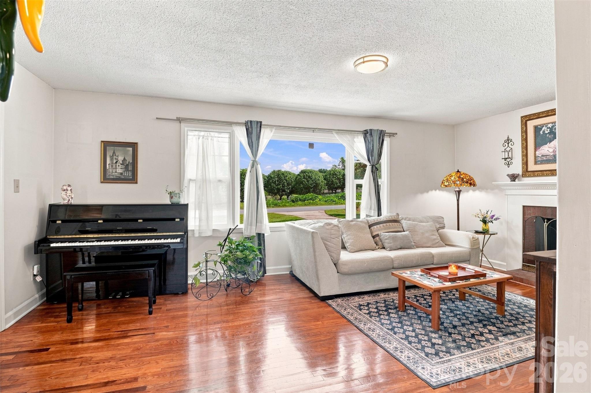 Single Family Residence at 515 Lakewood Drive, Gastonia, photo 11 of 38