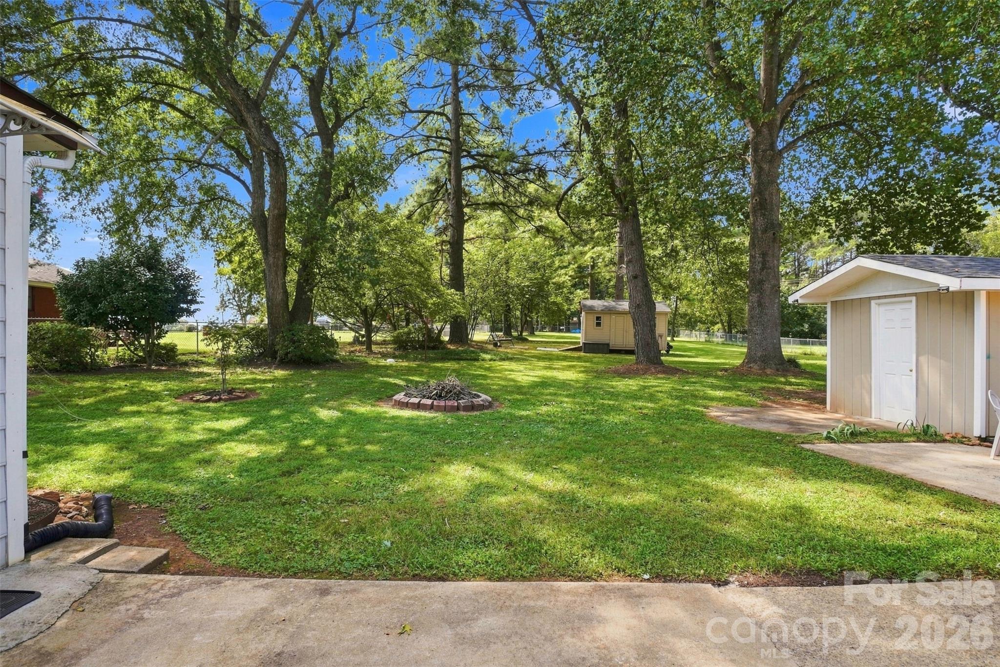 Single Family Residence at 515 Lakewood Drive, Gastonia, photo 31 of 38