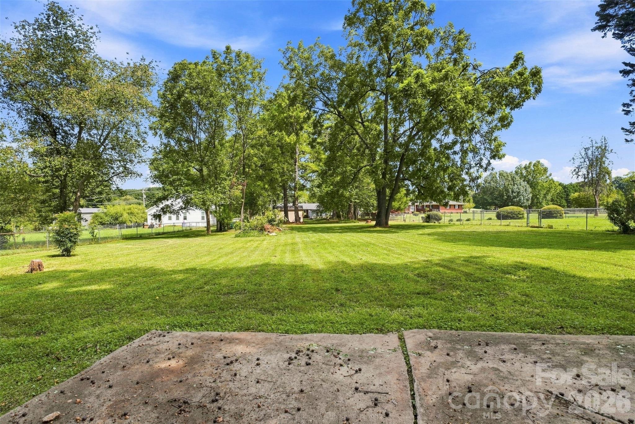 Single Family Residence at 515 Lakewood Drive, Gastonia, photo 33 of 38