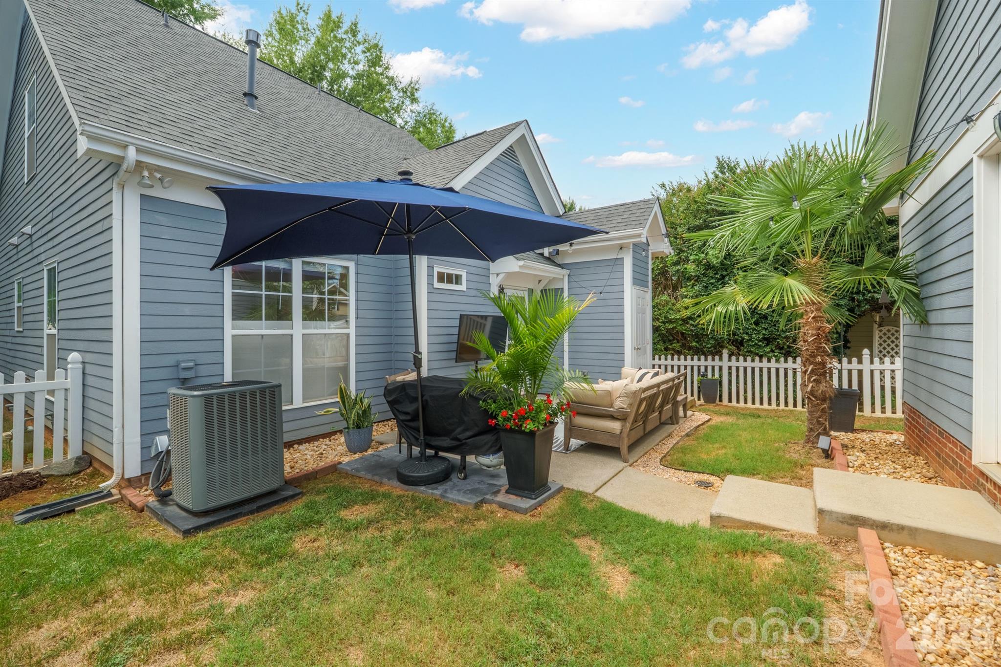 Fenced in yard - 14525 Holly Springs Drive, Huntersville