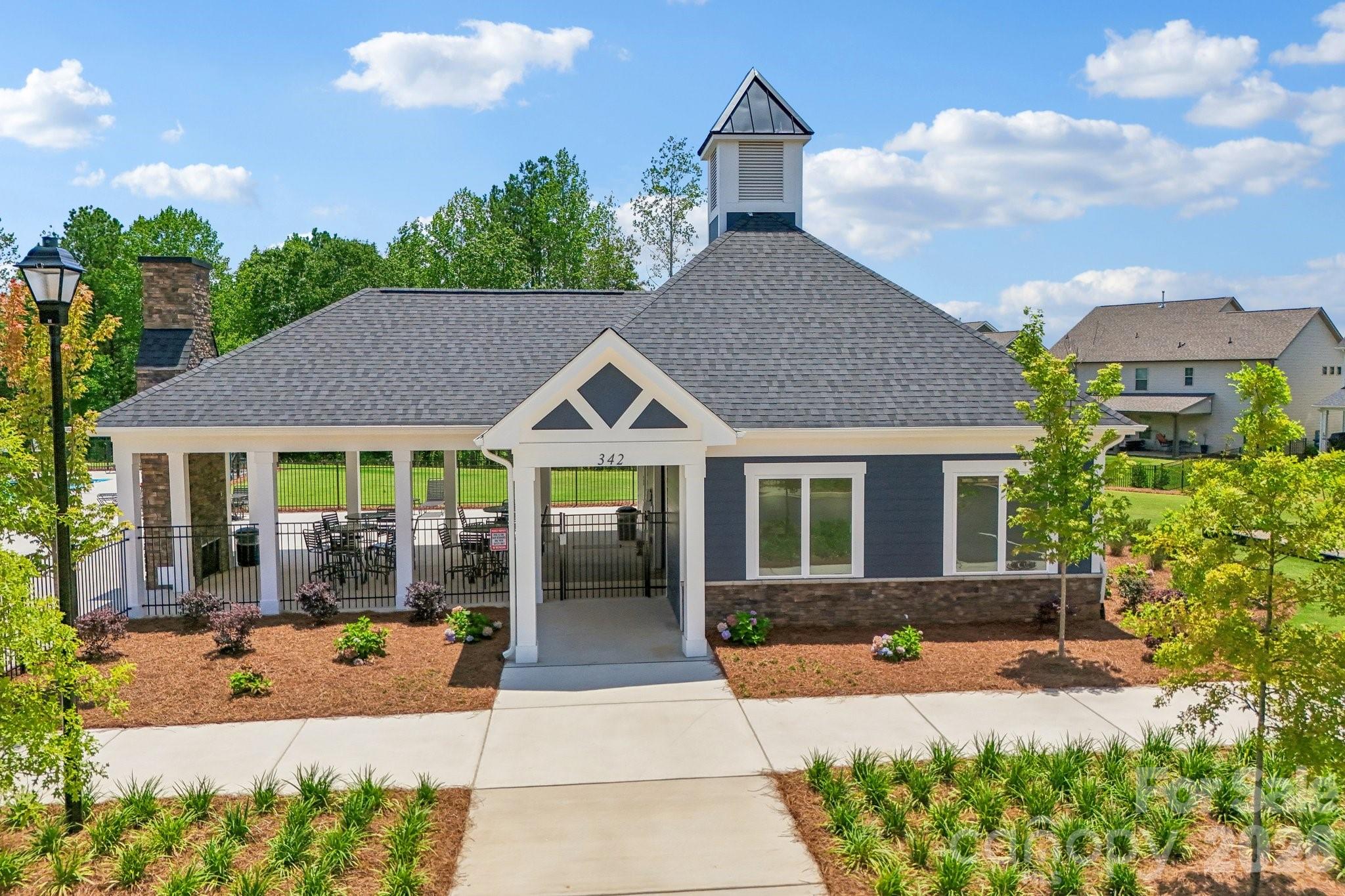 Community Cabana - 1288 Aft Lane, York
