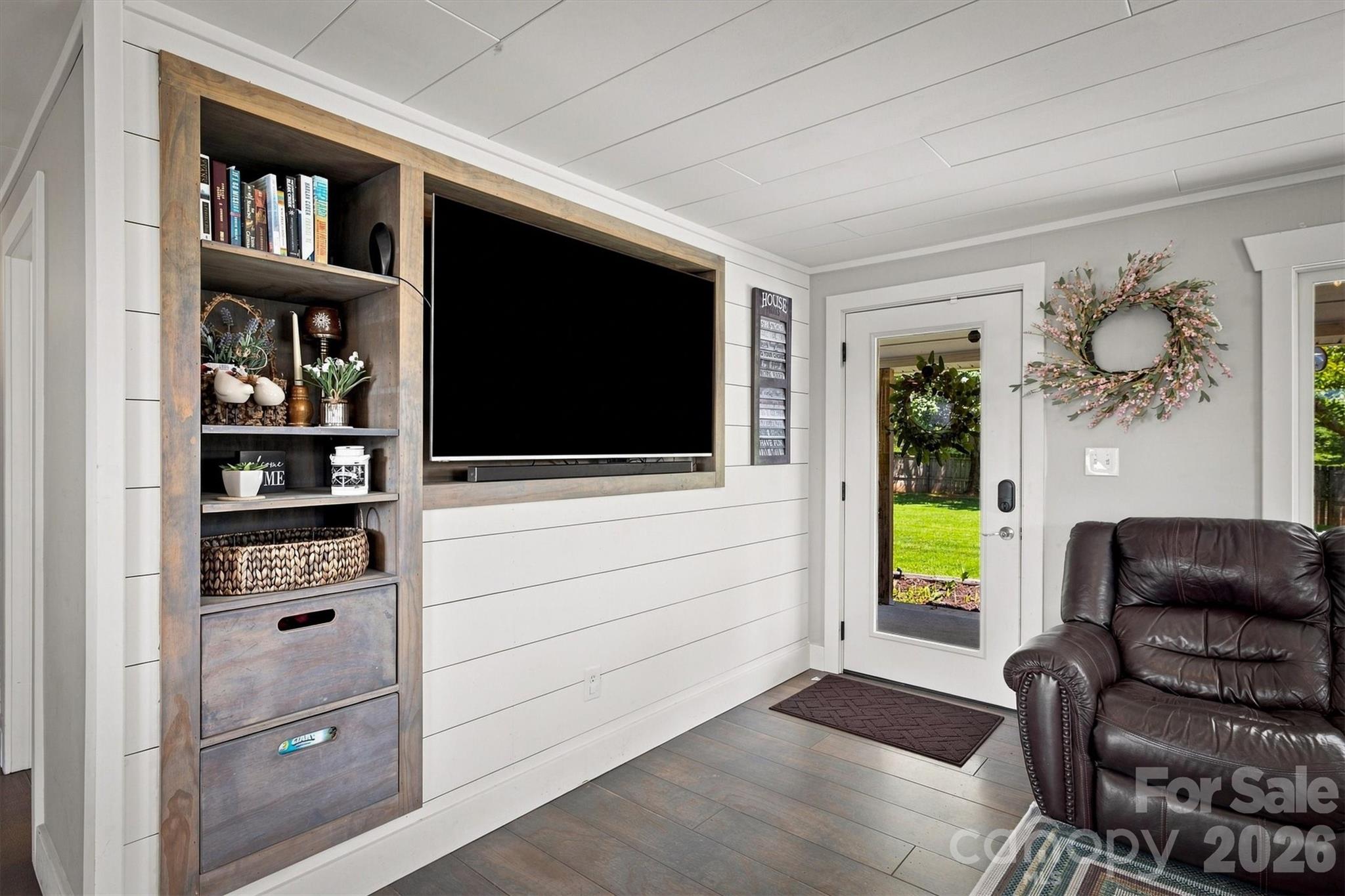 Single Family Residence at 7693 S Mountain Institute Road, Nebo, photo 6 of 41