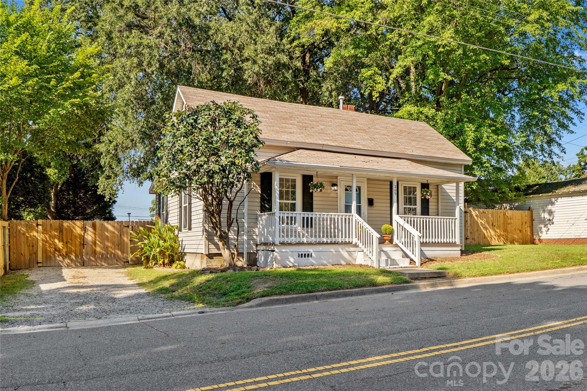 This Home is a Must See! - 209 E Wilson Avenue, Mooresville