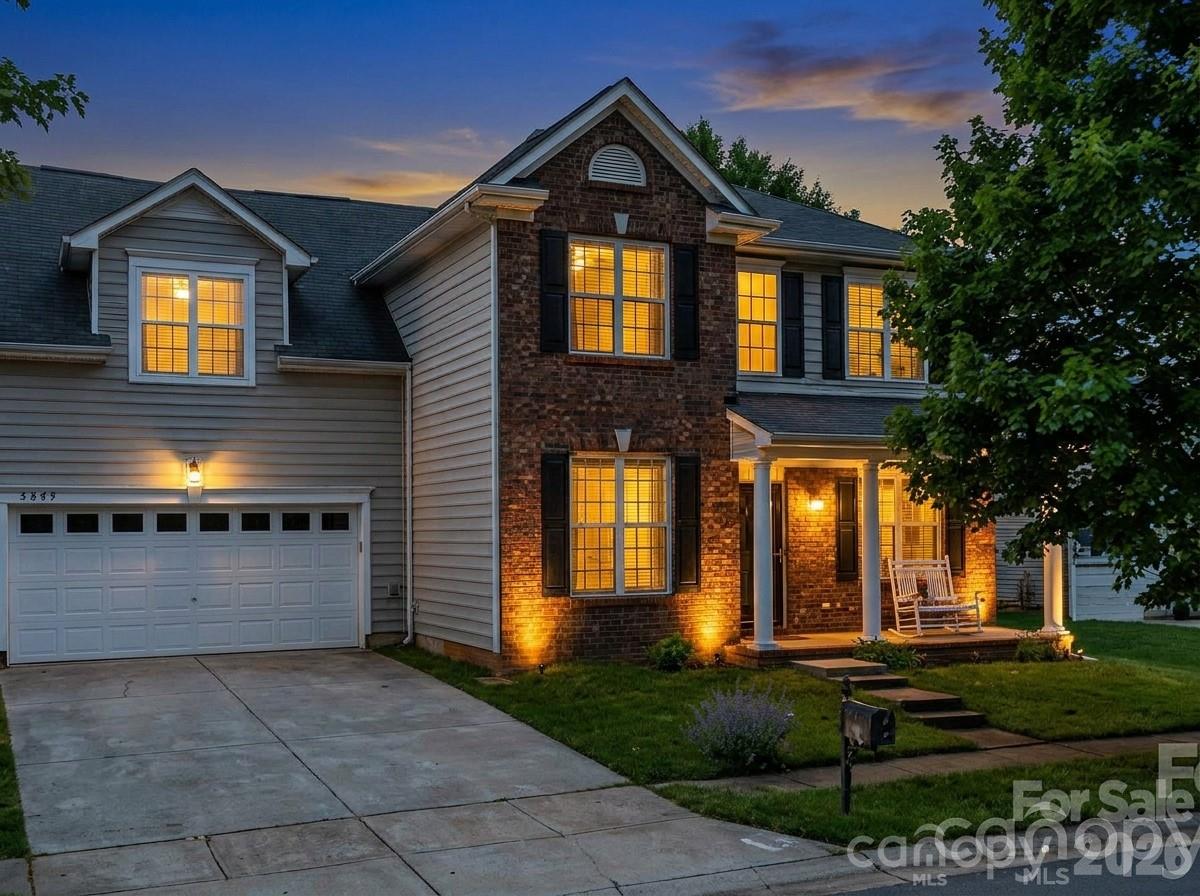 Single Family Residence at 14308 Lyon Hill Lane, Huntersville, photo 2 of 19