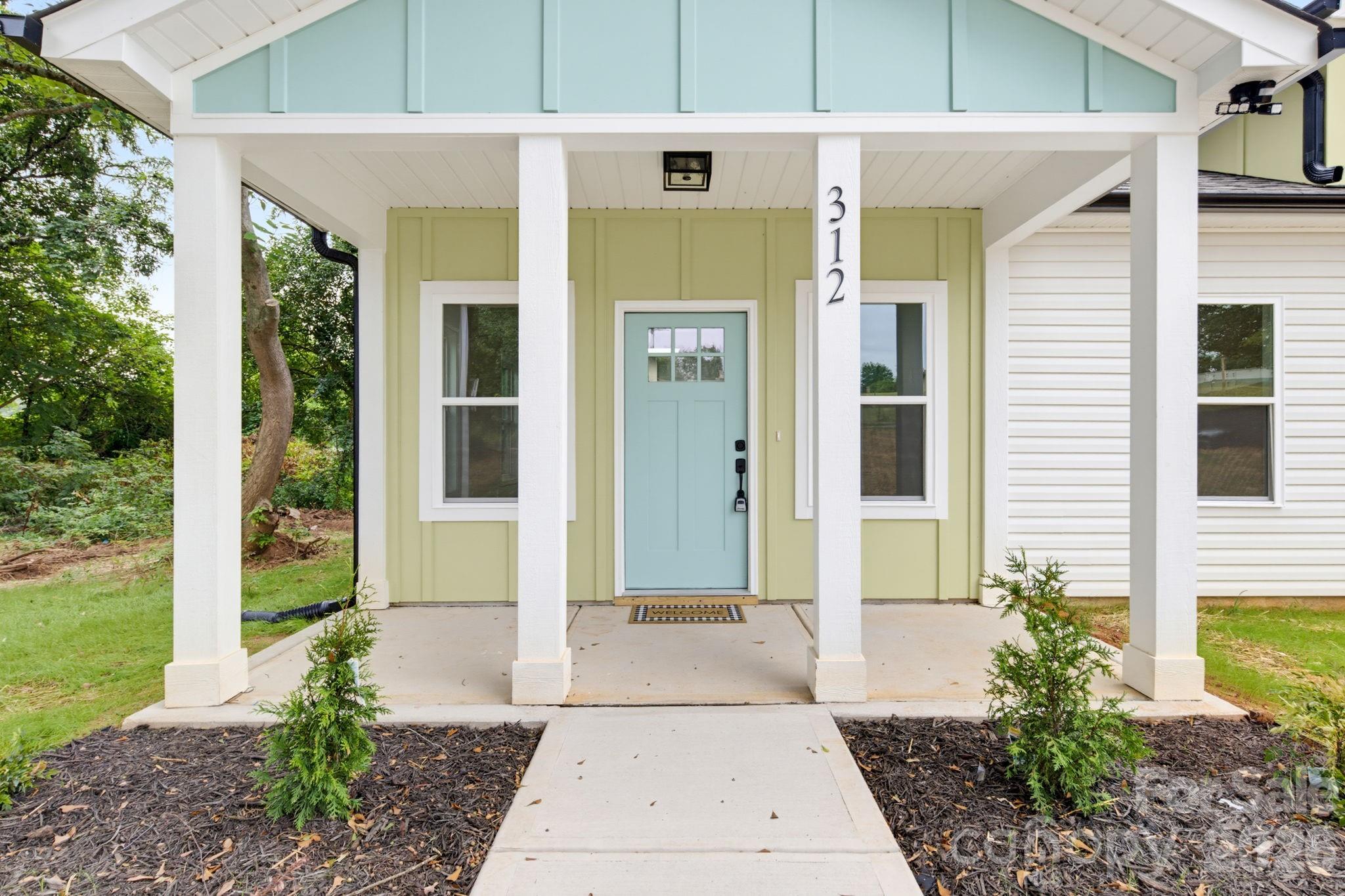 Single Family Residence at 312 Gidney Street, Shelby, photo 2 of 41