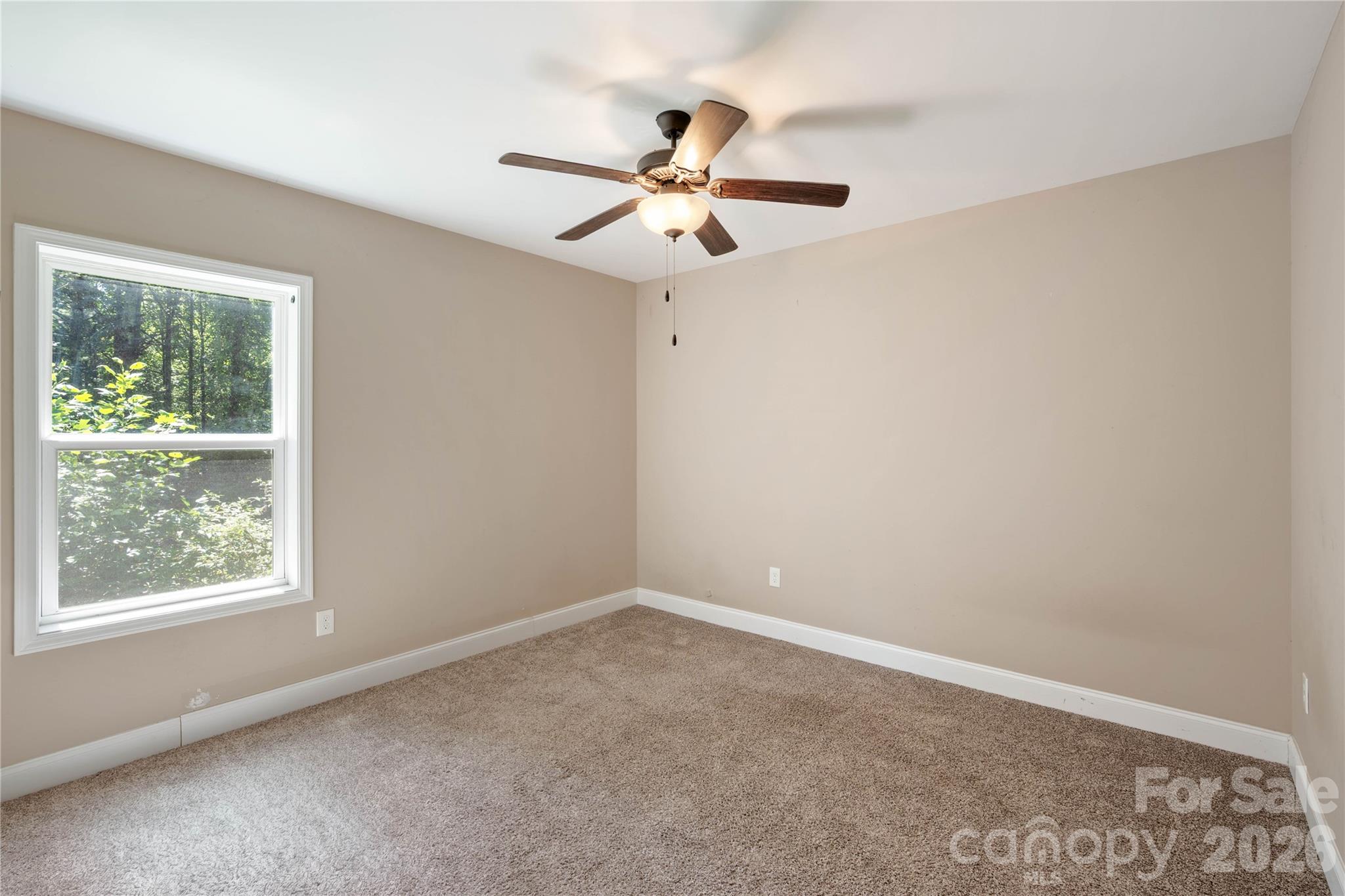 Third Bedroom on Main - 72 Summer Shade Court, Hendersonville