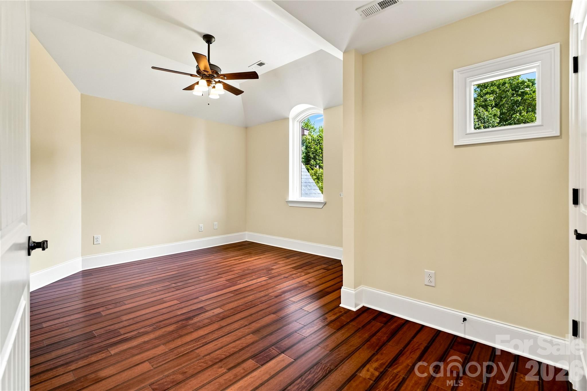 Second primary/ensuite upstairs - 108 Washam Road, Mooresville