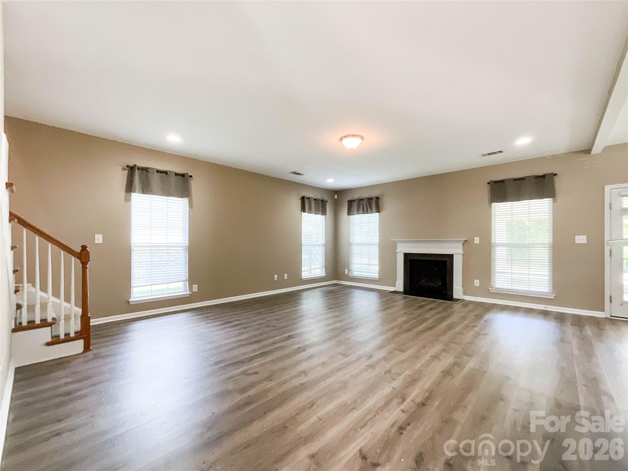 Single Family Residence at 1112 Tranquil Falls Lane, Matthews, photo 15 of 45