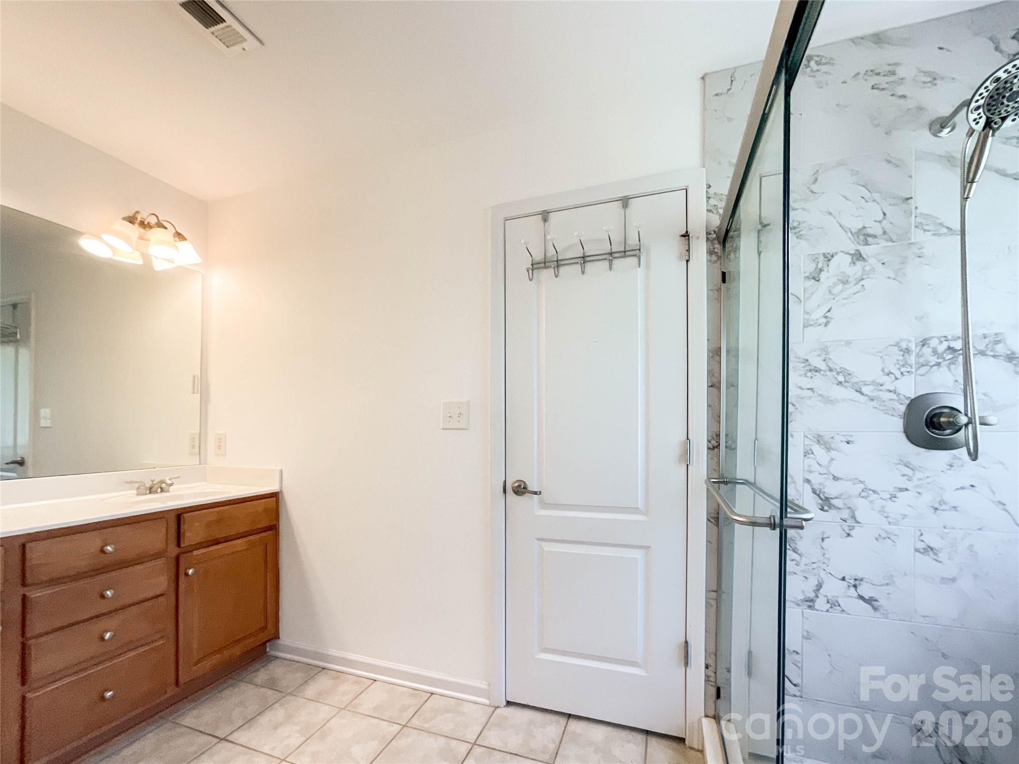 Single Family Residence at 1112 Tranquil Falls Lane, Matthews, photo 34 of 45