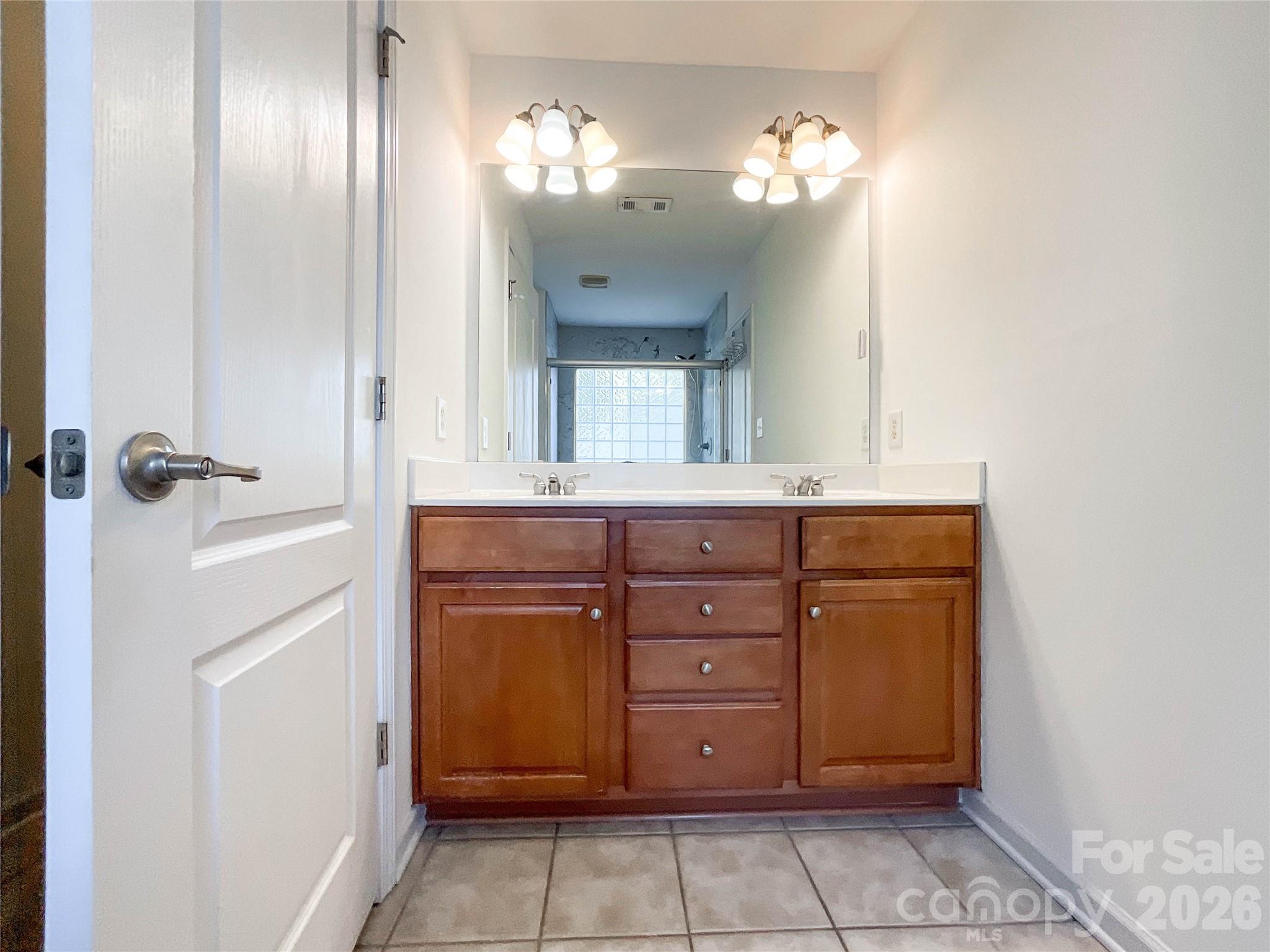 Single Family Residence at 1112 Tranquil Falls Lane, Matthews, photo 35 of 45