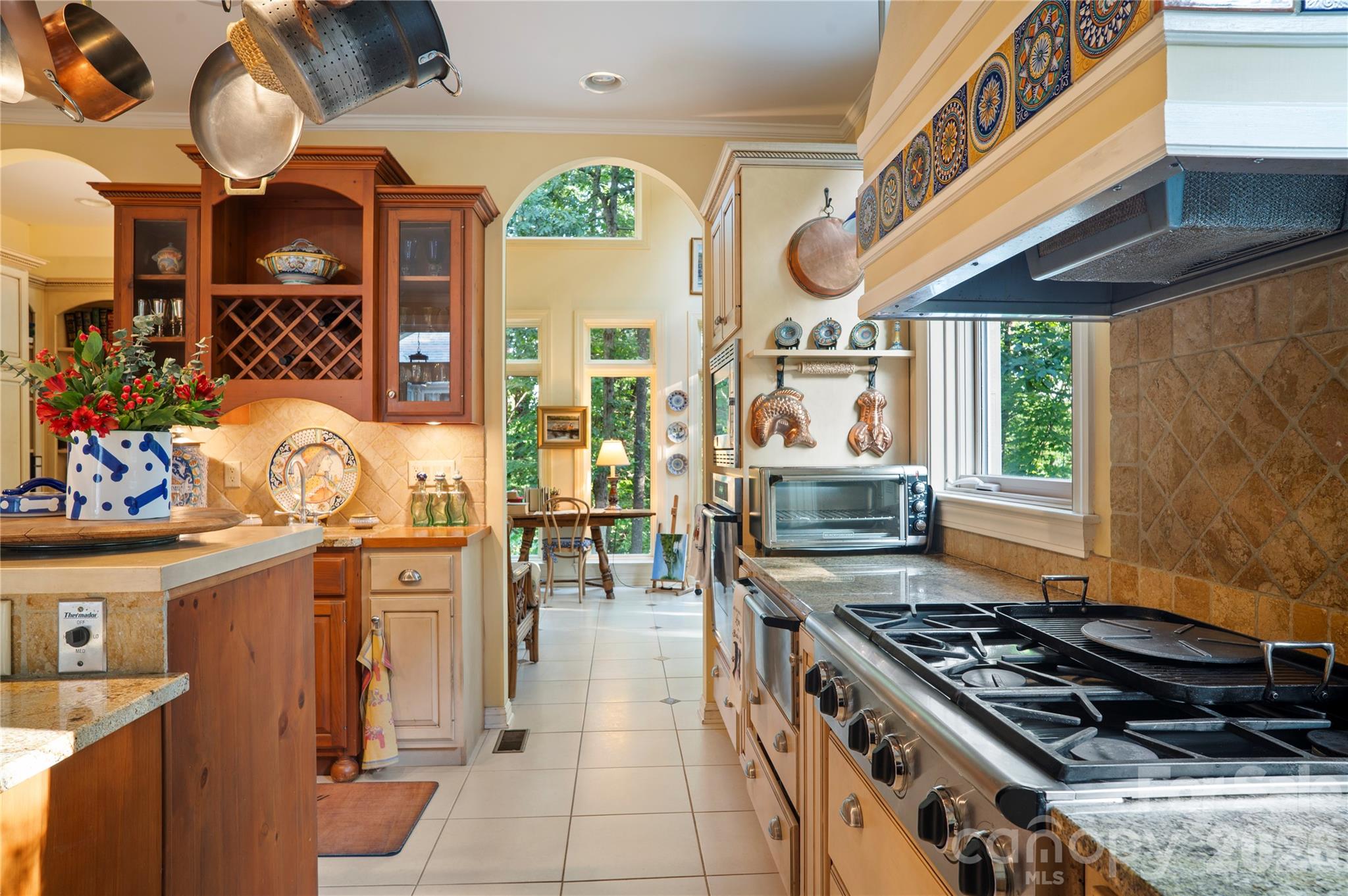 Single Family Residence at 4 Citadel Lane, Hendersonville, photo 17 of 48