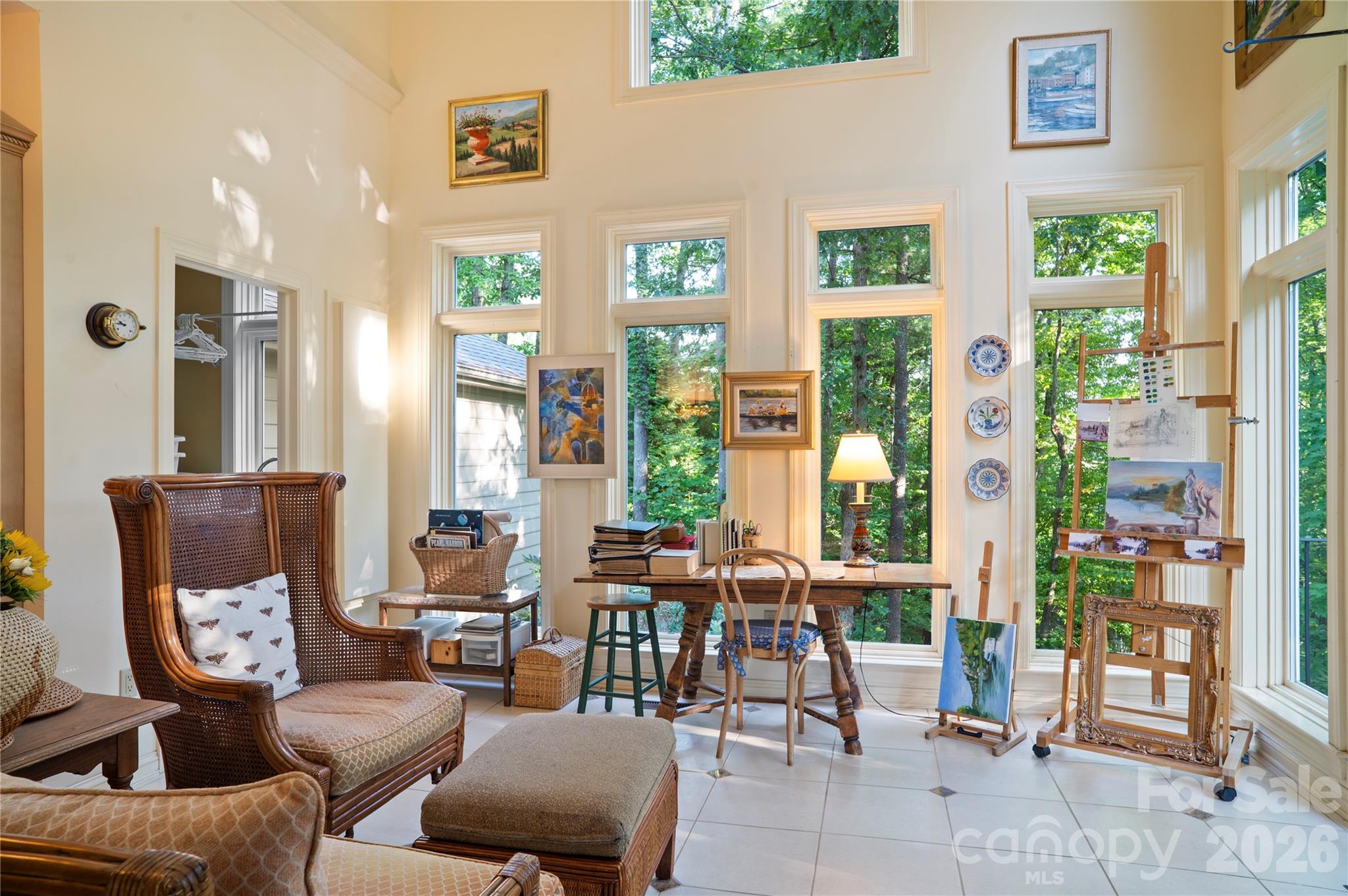 Single Family Residence at 4 Citadel Lane, Hendersonville, photo 18 of 48