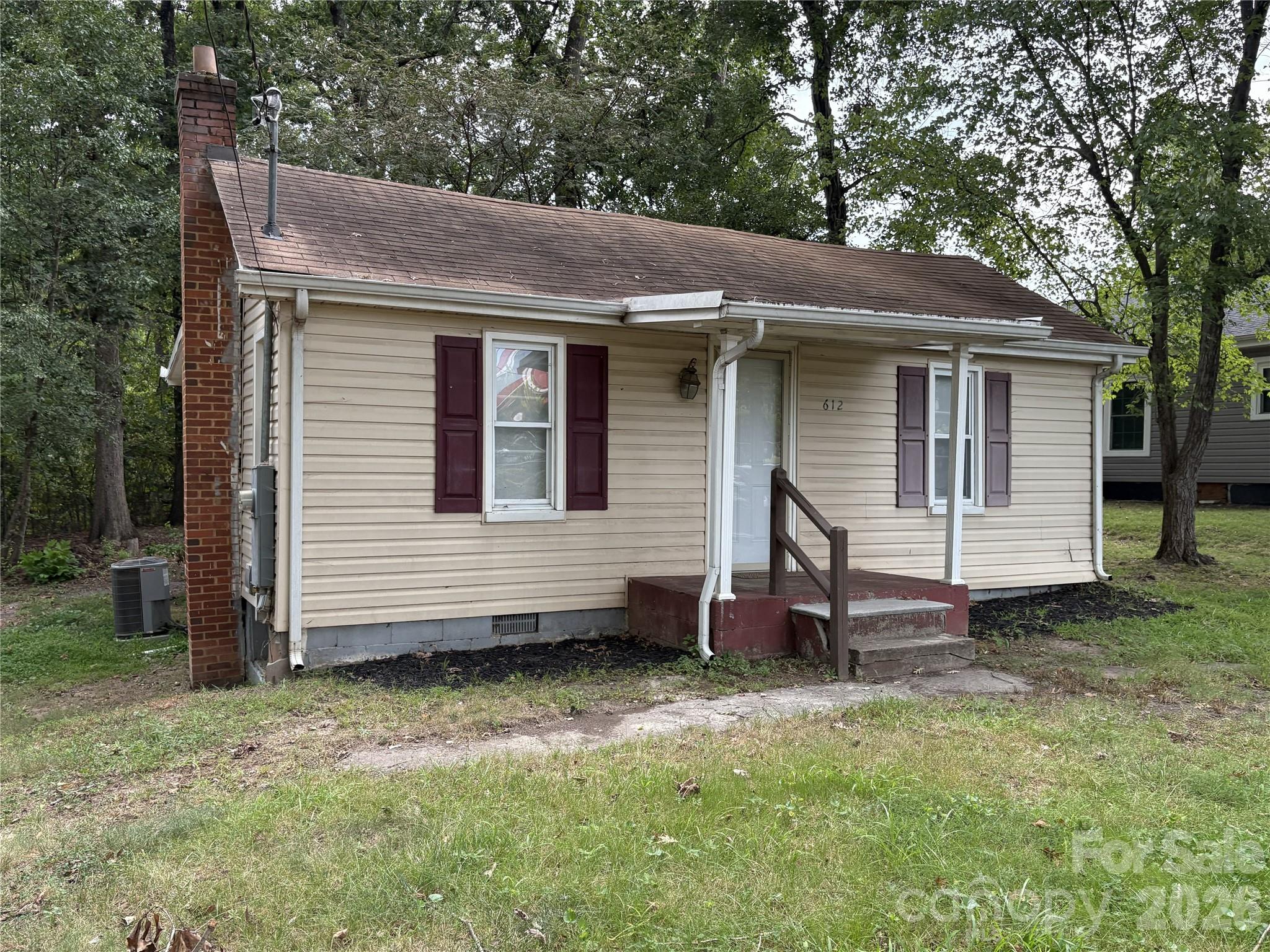 Before - 612 24th Street SW, Hickory