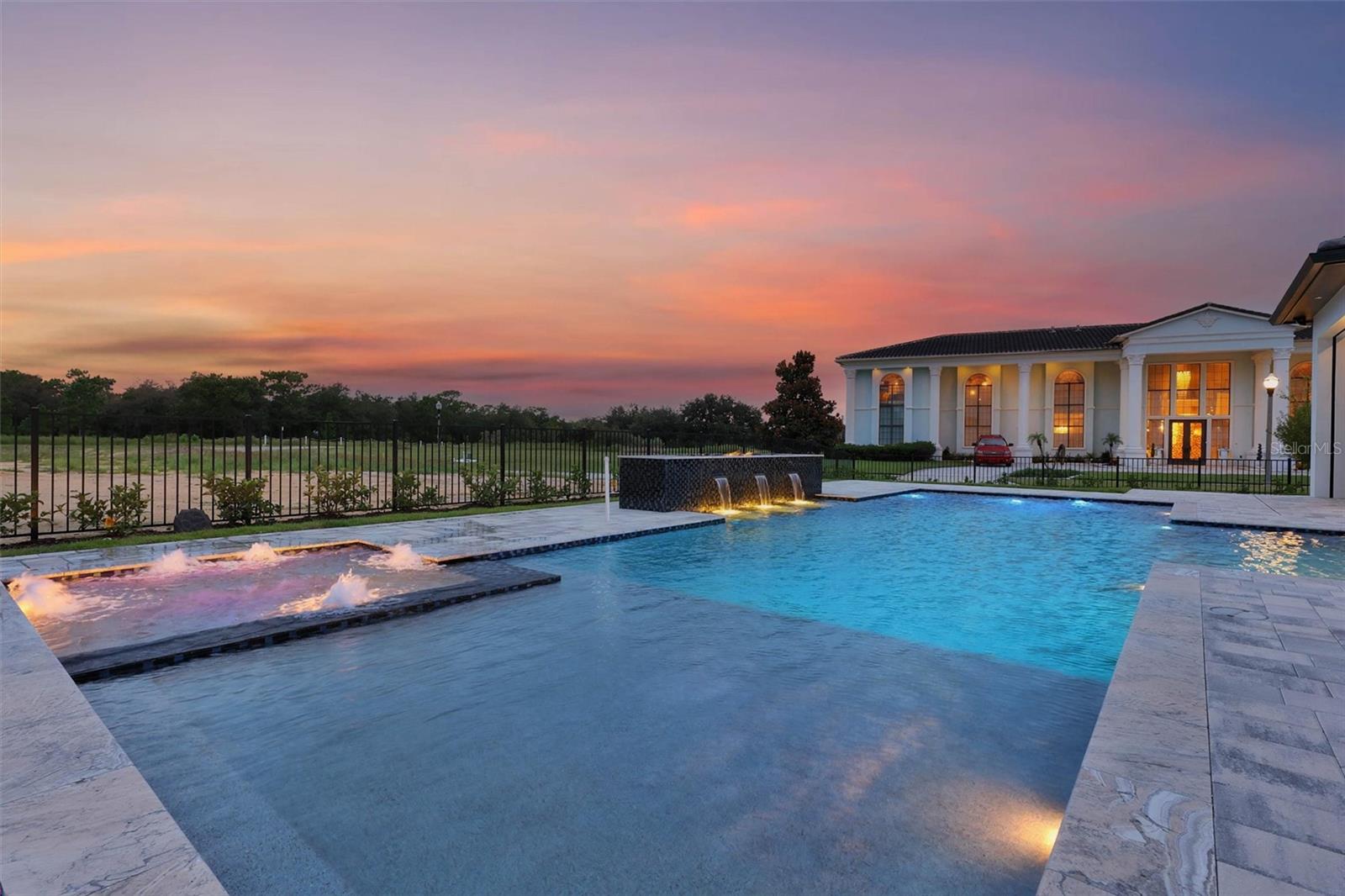 Expansive pool and spa create a spectacular private resort setting - 1002 COYOTE CREEK WAY, REUNION