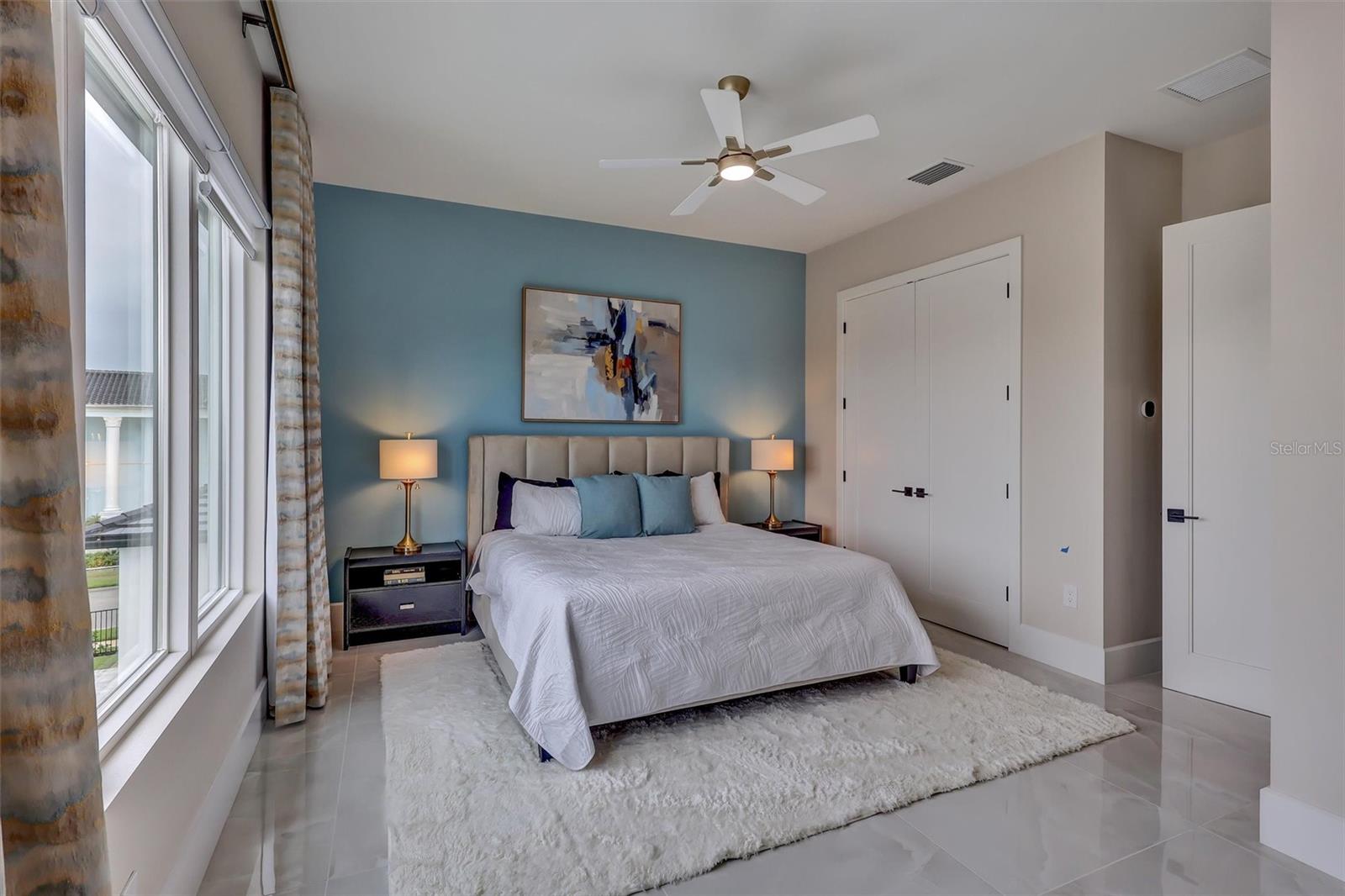 Light-filled guest accommodations designed for comfort and privacy - 1002 COYOTE CREEK WAY, REUNION
