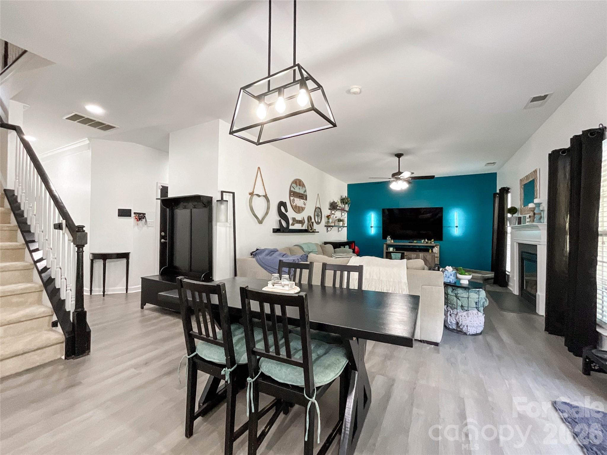 Single Family Residence at 6019 Grassy Knoll Circle, Matthews, photo 11 of 43