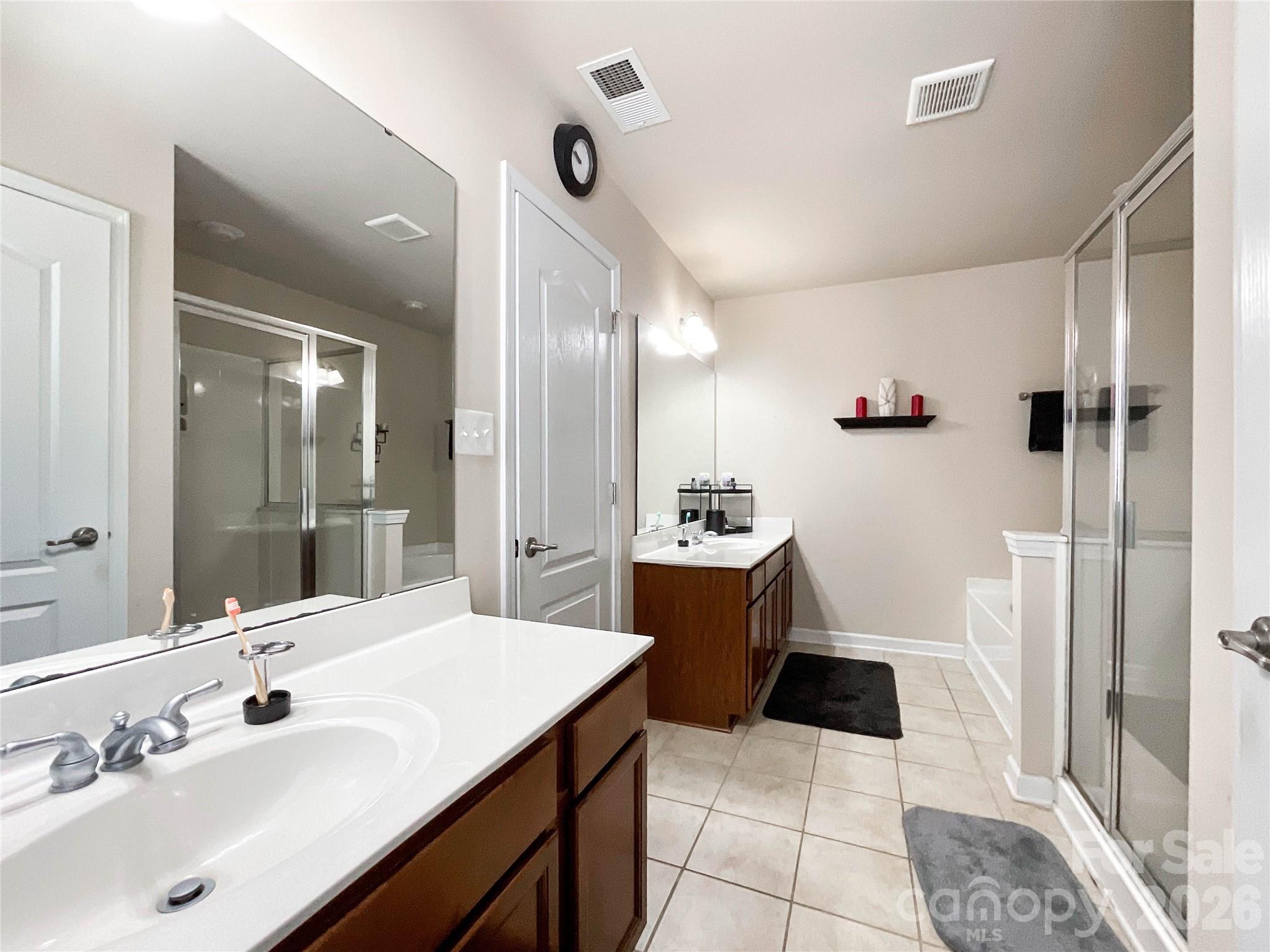 Single Family Residence at 6019 Grassy Knoll Circle, Matthews, photo 34 of 43
