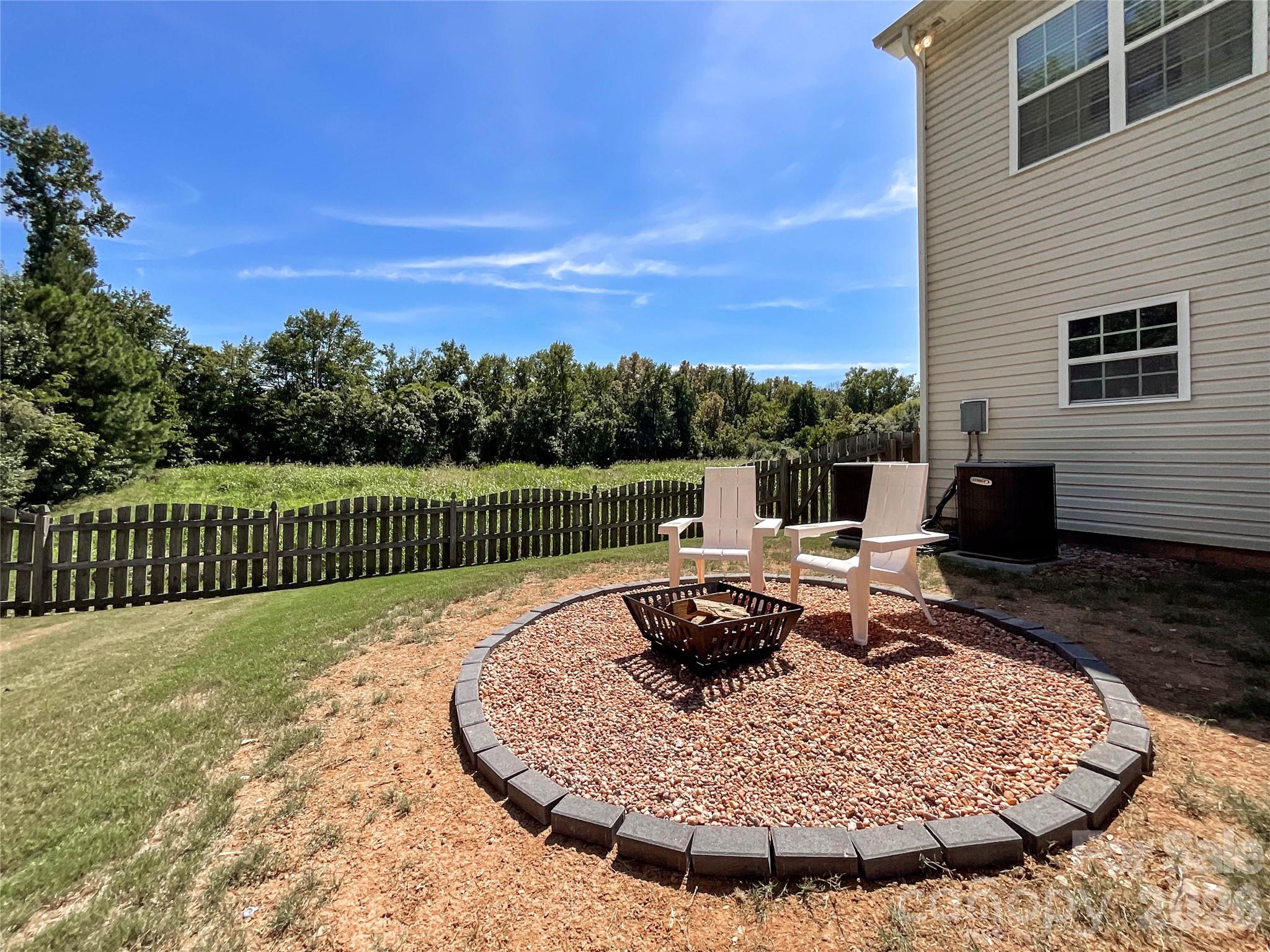 Single Family Residence at 6019 Grassy Knoll Circle, Matthews, photo 37 of 43