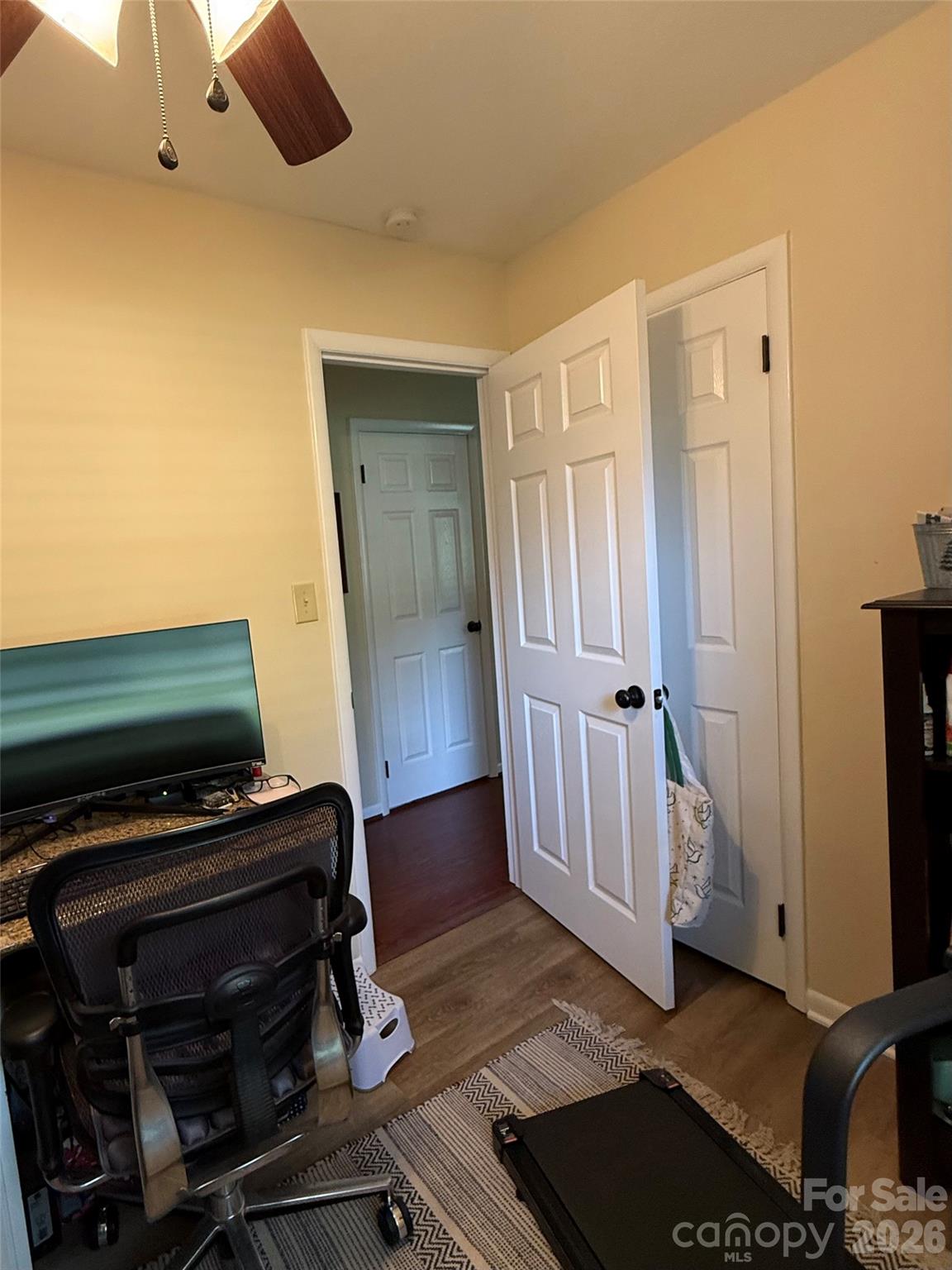 Single Family Residence at 192 Heritage View Road, Hickory, photo 12 of 17
