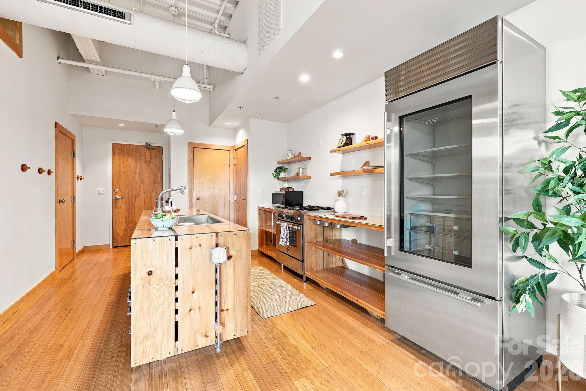 Condominium at 12 S Lexington Avenue, Asheville, photo 10 of 42