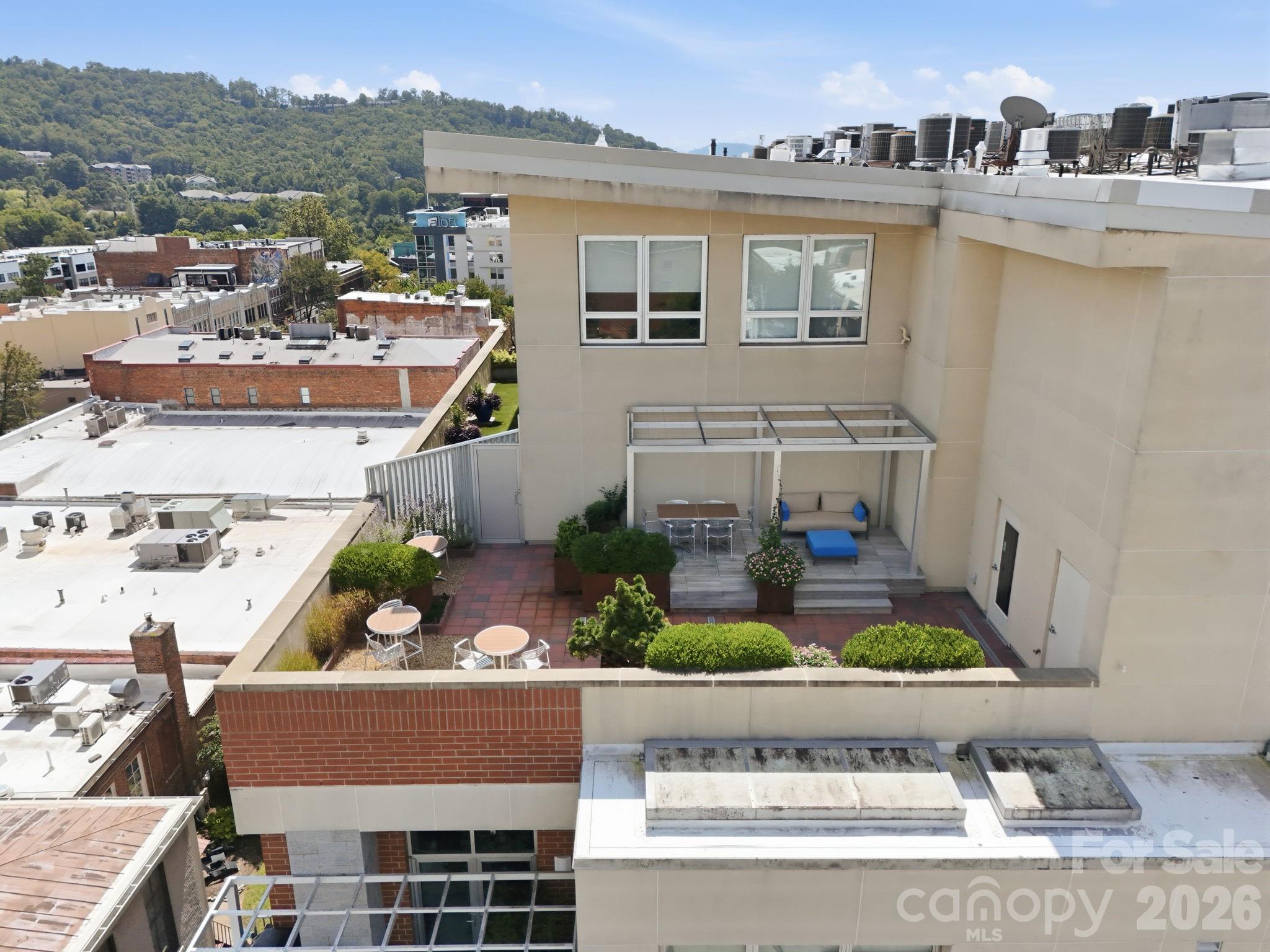 Condominium at 12 S Lexington Avenue, Asheville, photo 31 of 42