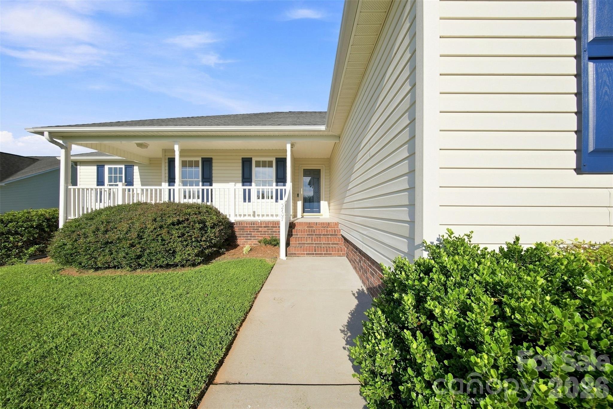 Single Family Residence at 3707 Fieldhaven Court, Maiden, photo 6 of 39