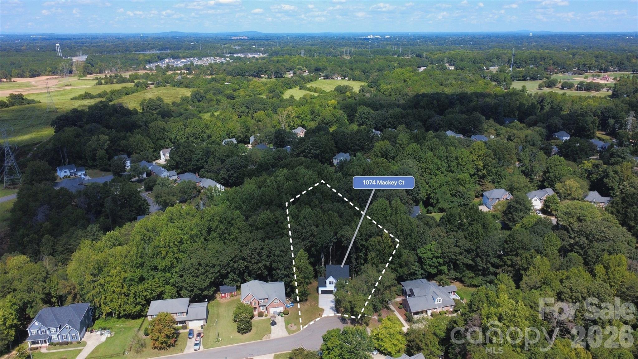 Single Family Residence at 1074 Mackey Court, Gastonia, photo 2 of 38