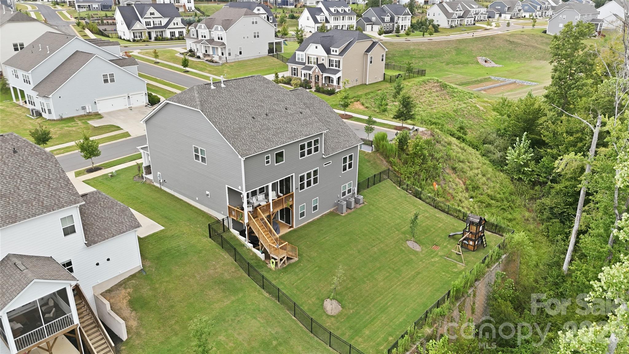 Single Family Residence at 14703 Keyes Meadow Way, Huntersville, photo 4 of 45