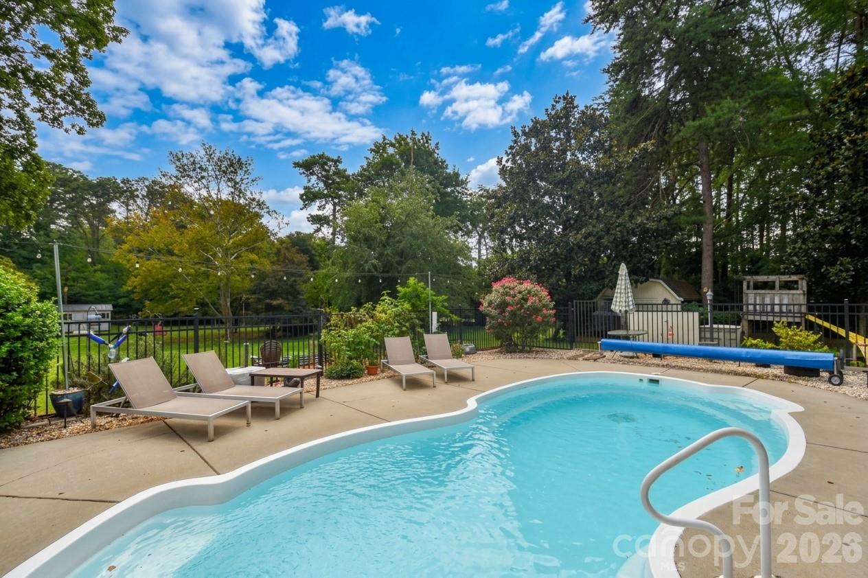Your backyard escape awaits! - 127 Fairway Drive, Mooresville