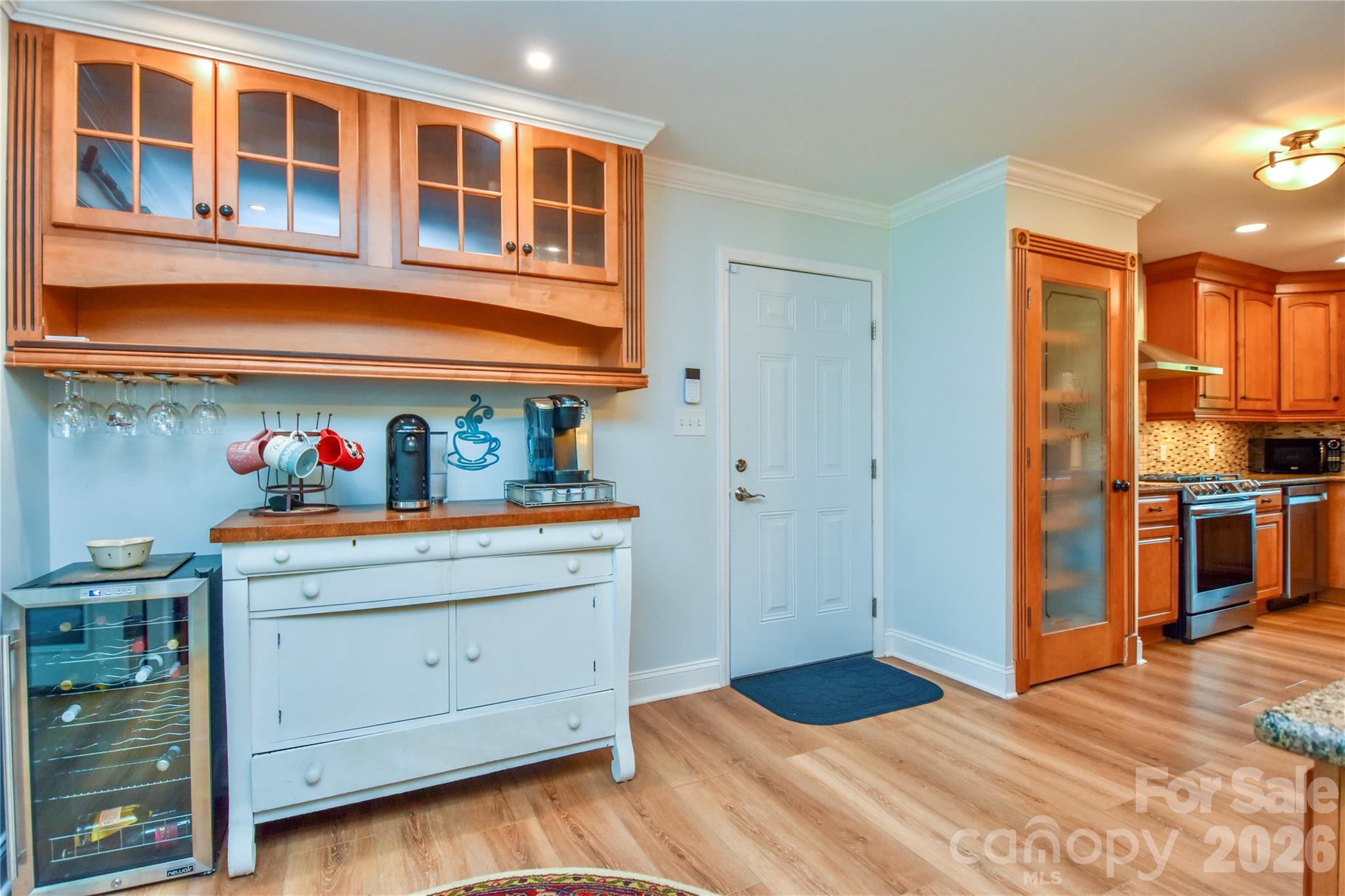 The oversized two car garage is conveniently located by the kitchen. - 127 Fairway Drive, Mooresville