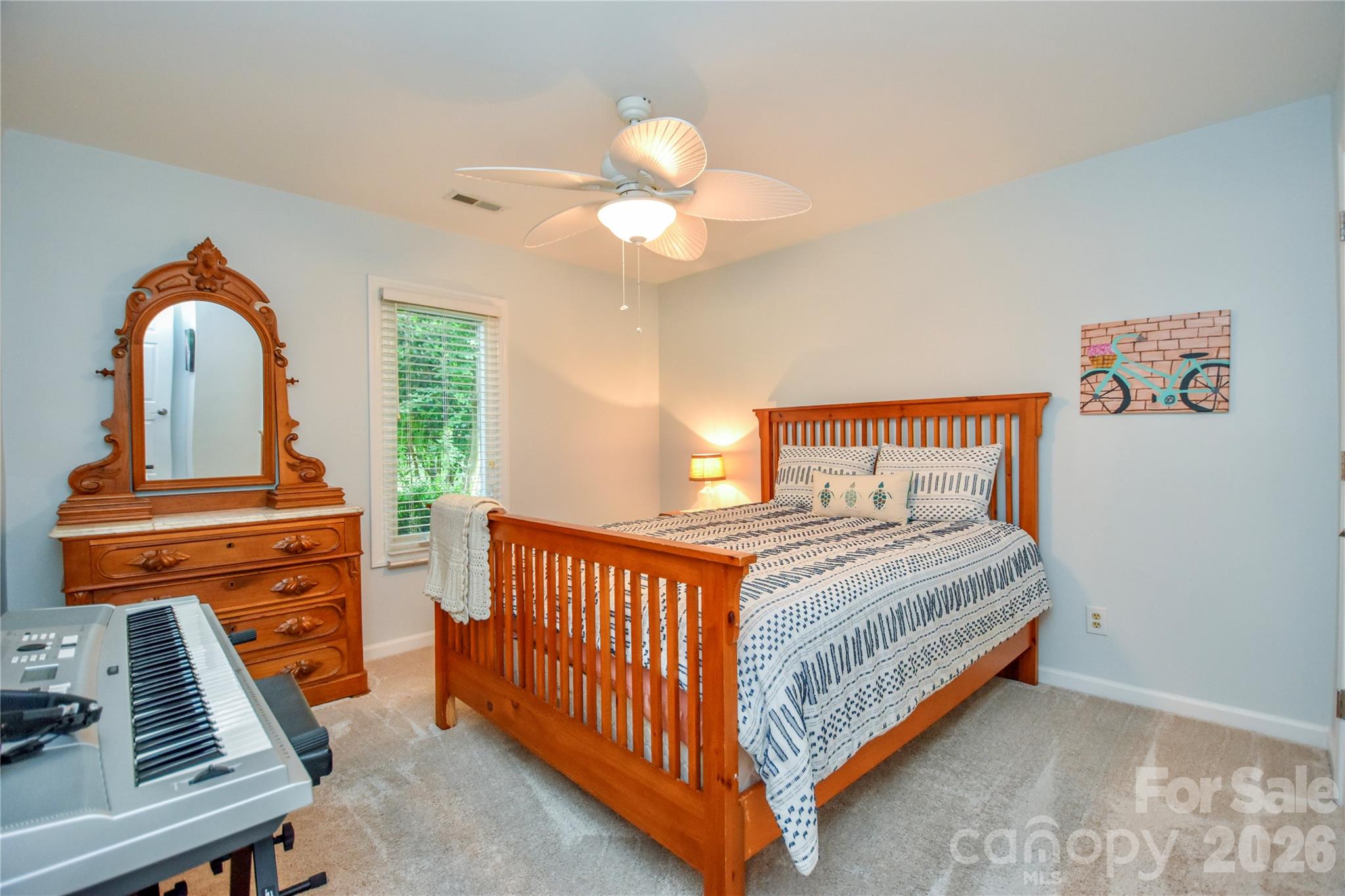 Single Family Residence at 127 Fairway Drive, Mooresville, photo 26 of 41