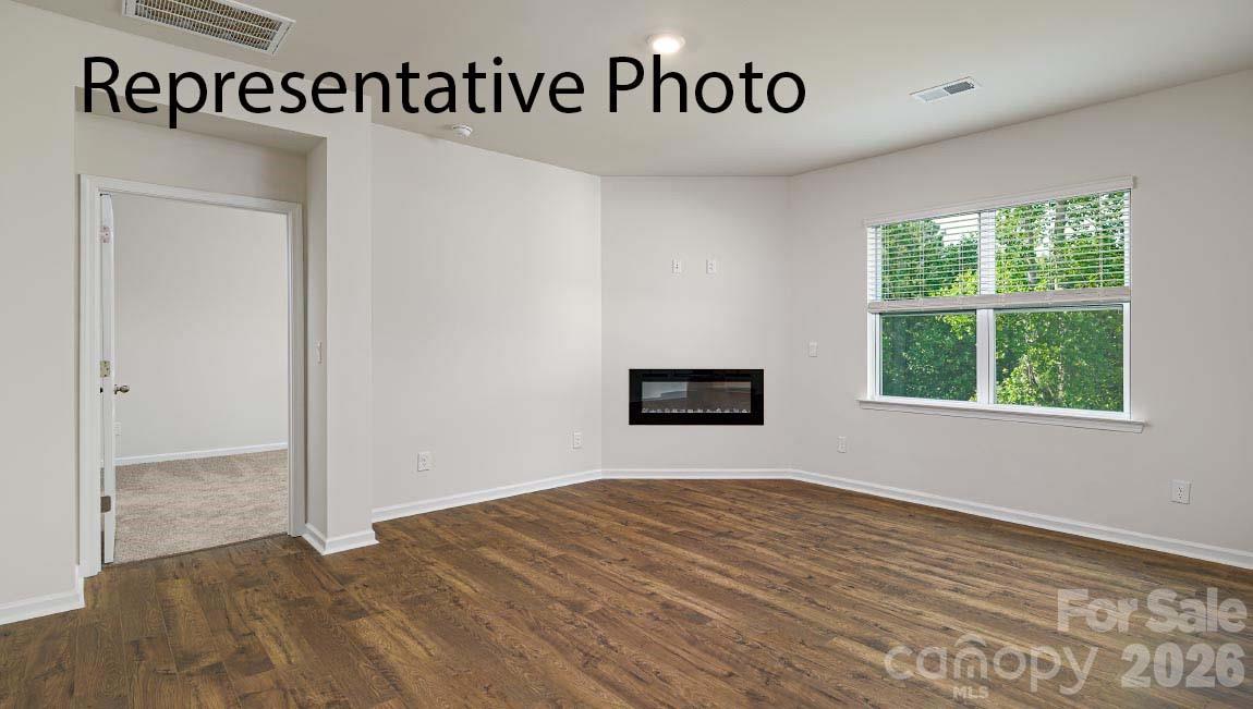 Single Family Residence at 3617 Honey Locust Lane, Gastonia, photo 7 of 22