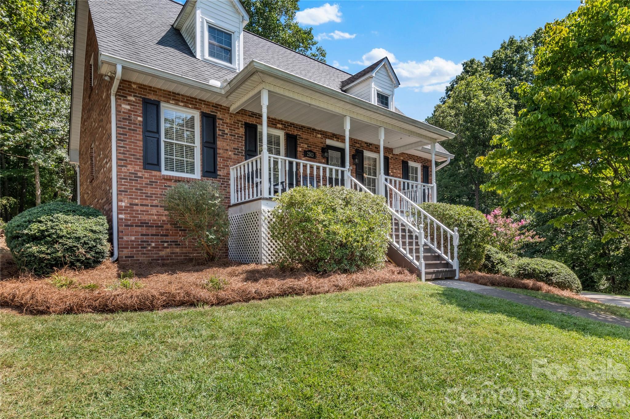 Single Family Residence at 2513 Newington Court, Clemmons, photo 5 of 47