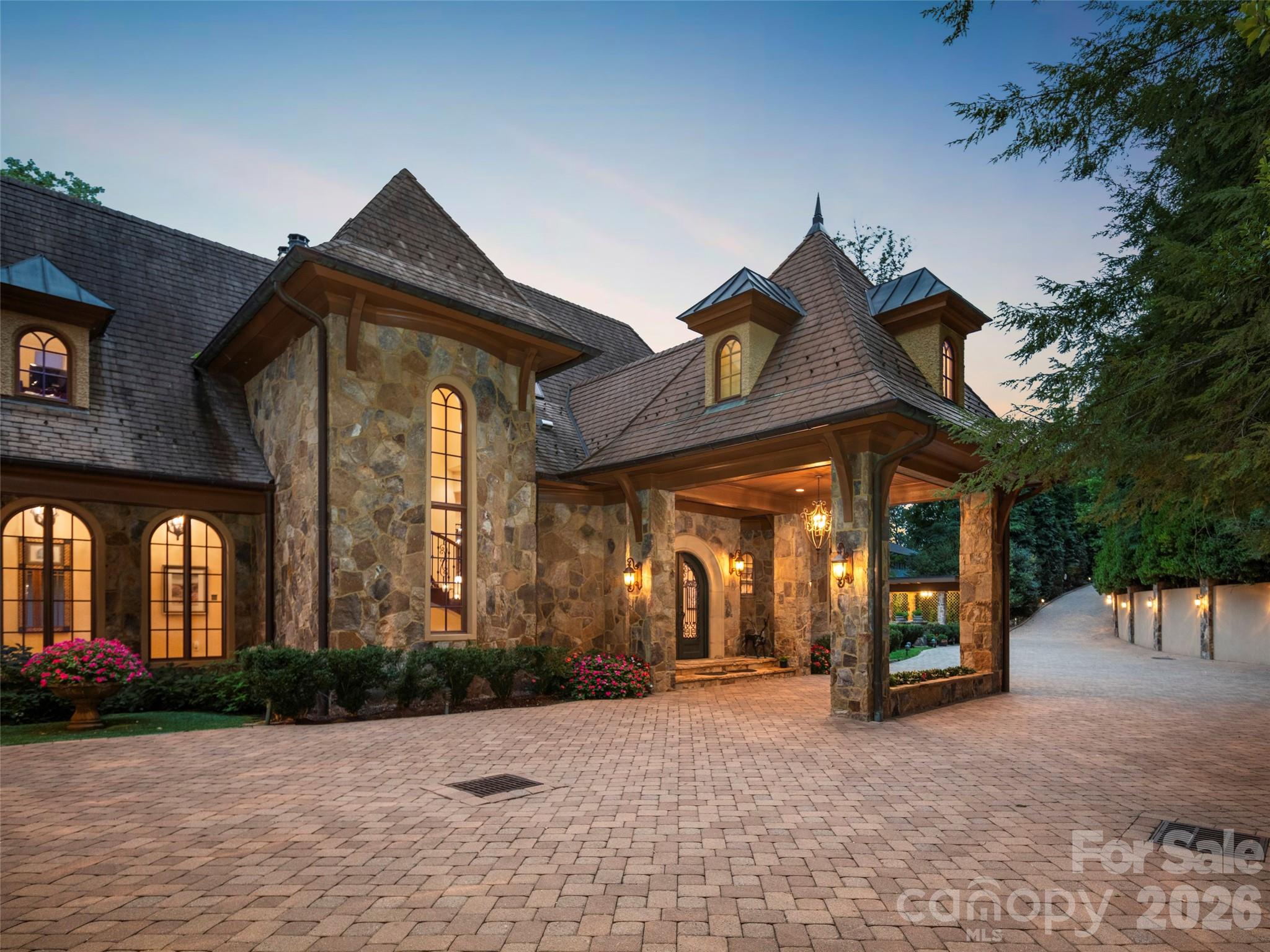Single Family Residence at 994 Clovertop Lane, Arden, photo 3 of 48