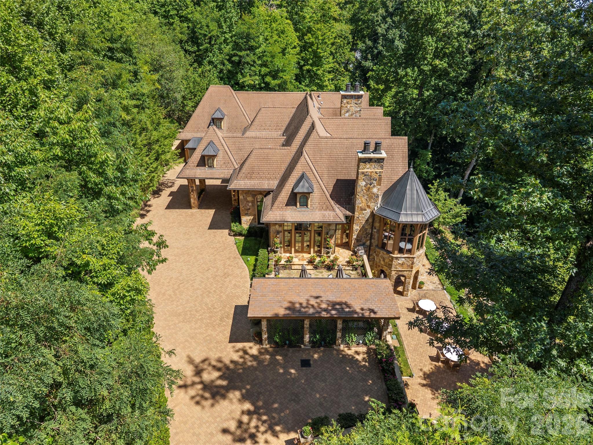 Single Family Residence at 994 Clovertop Lane, Arden, photo 4 of 48